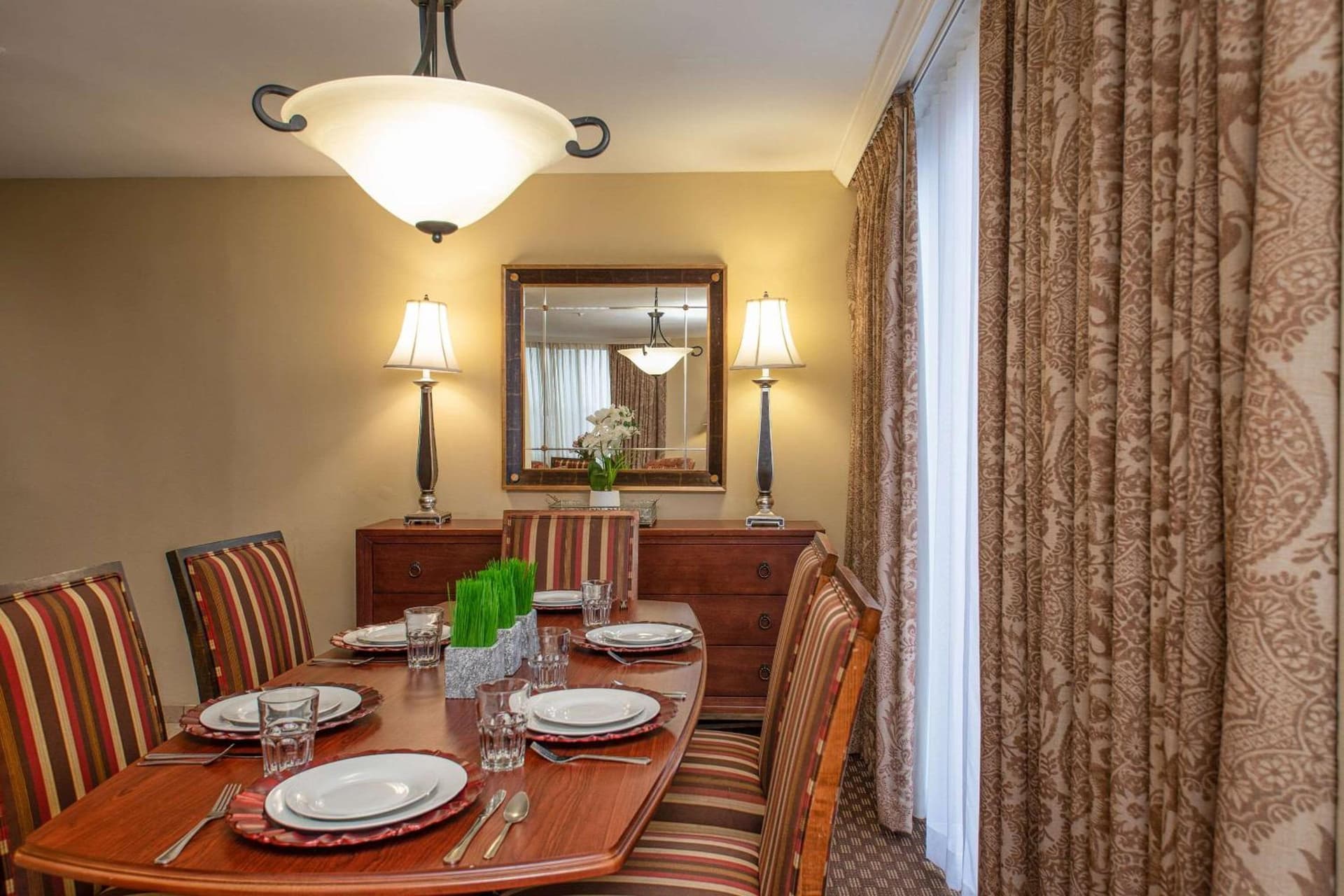 Clarion Collection Hotel Arlington Court Suites gallery photo in Arlington, VA — image 5