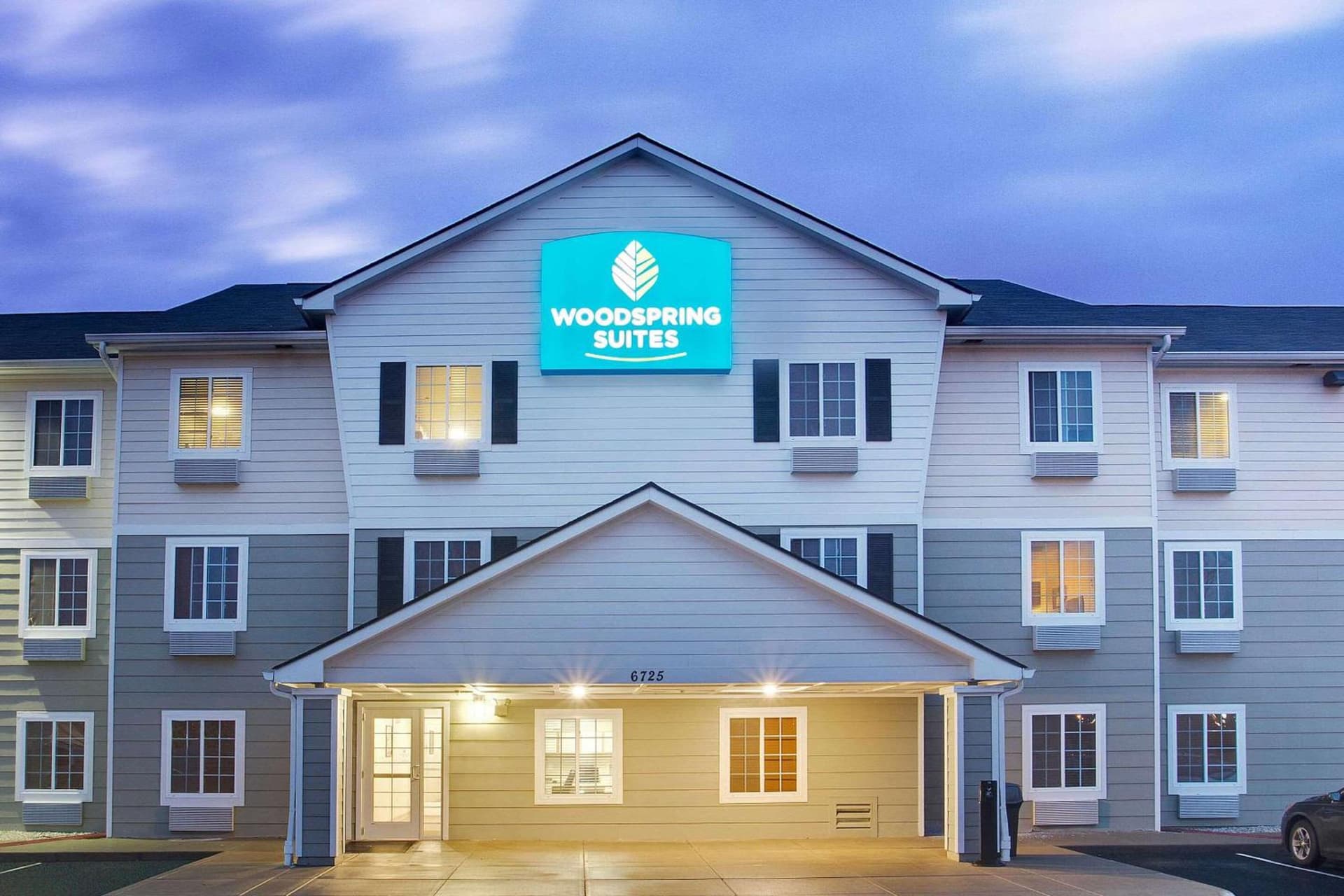 WoodSpring Suites Cincinnati Fairfield interior in Fairfield, OH — gallery photo 2