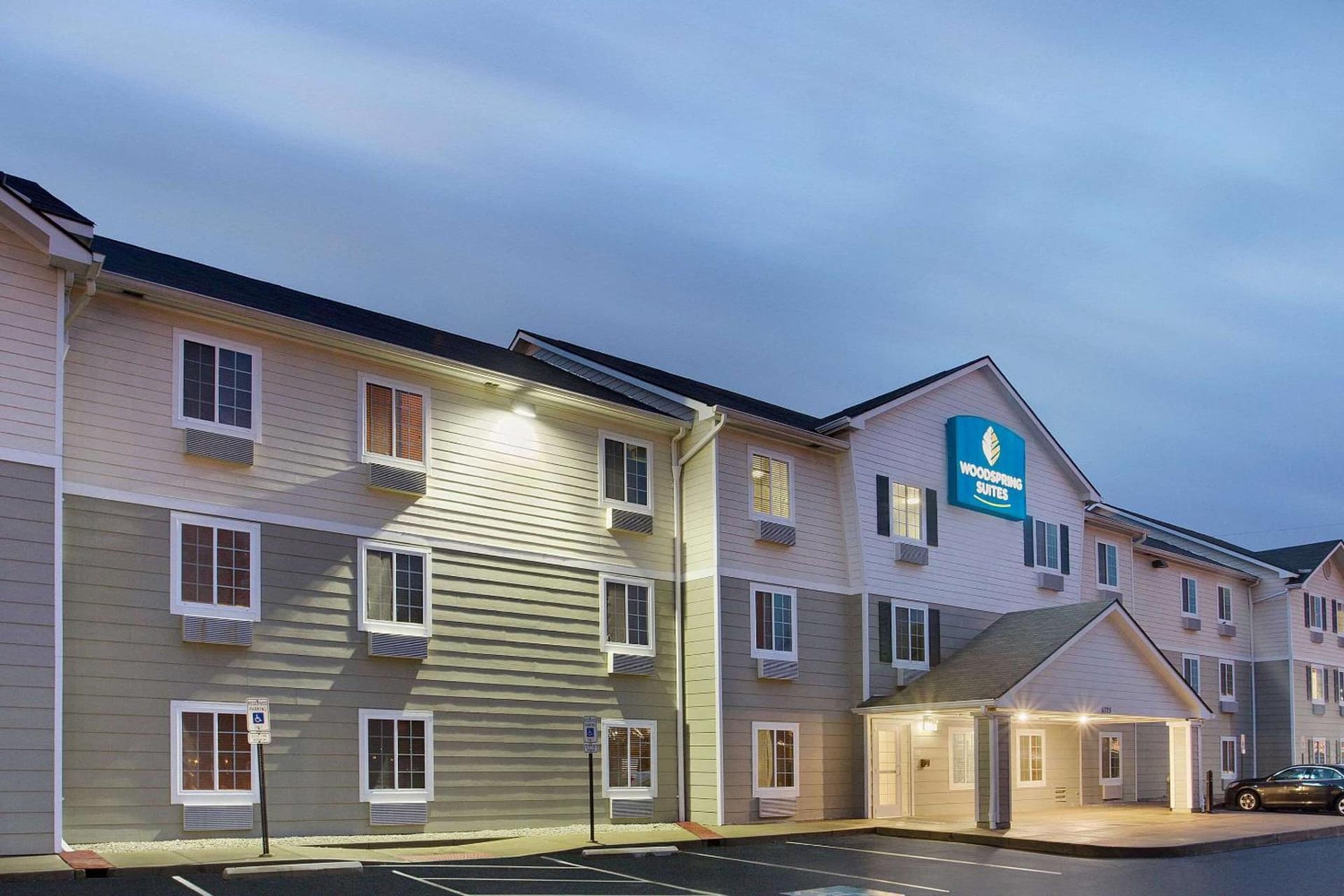 WoodSpring Suites Cincinnati Fairfield featured exterior or lobby in Fairfield, OH — similar hotel