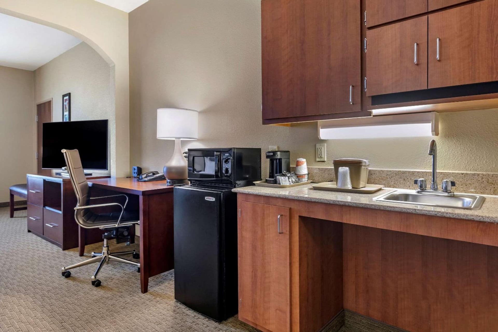 Comfort Suites Waco Near University Area gallery photo in Waco, TX — image 16