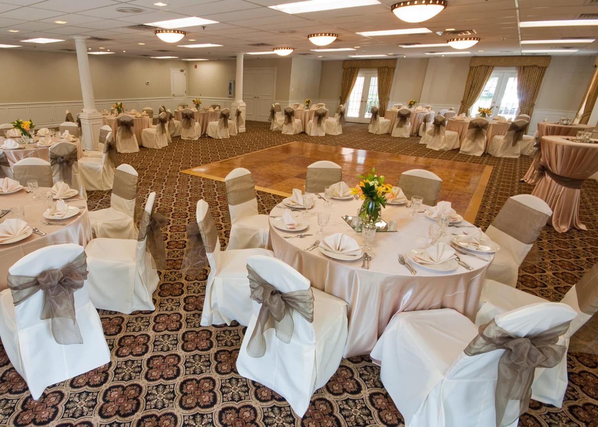 Cooper Hotel Conference Center & Spa gallery photo in Dallas, TX — image 8