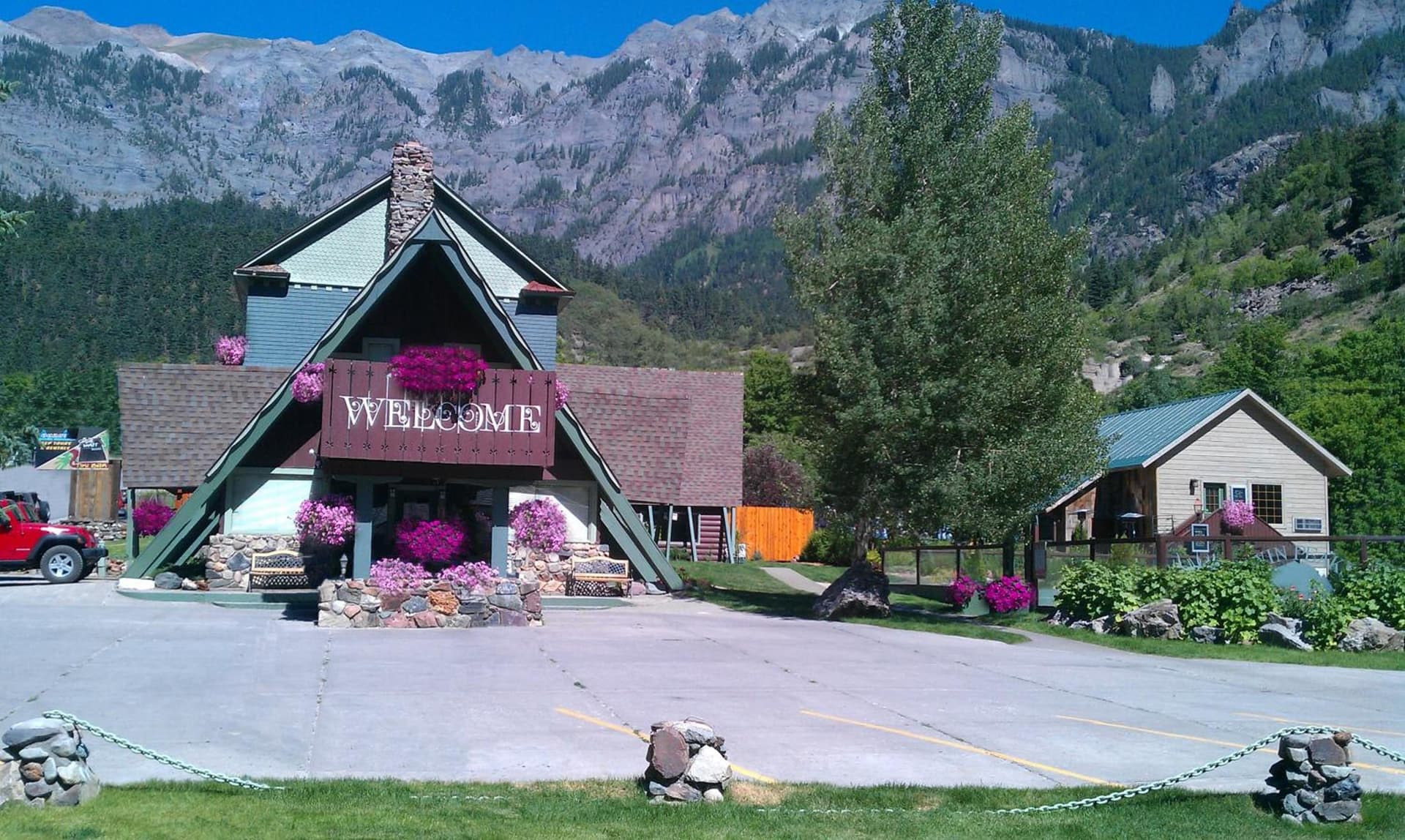 Twin Peaks Lodge & Hot Springs featured exterior or lobby in Ouray, CO — similar hotel