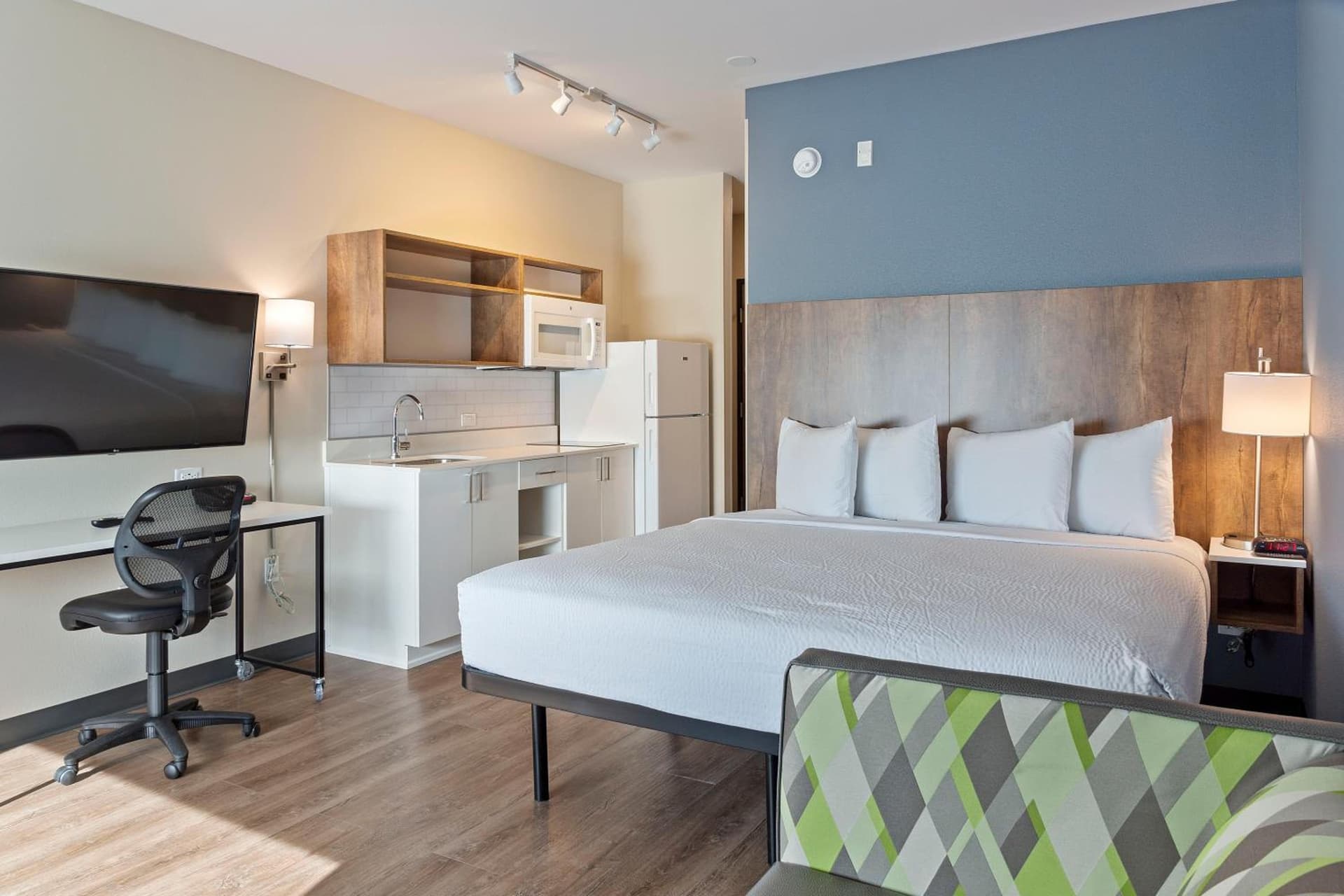 Extended Stay America Premier Suites - Phoenix - Chandler - Downtown gallery photo in Chandler, AZ — image 27