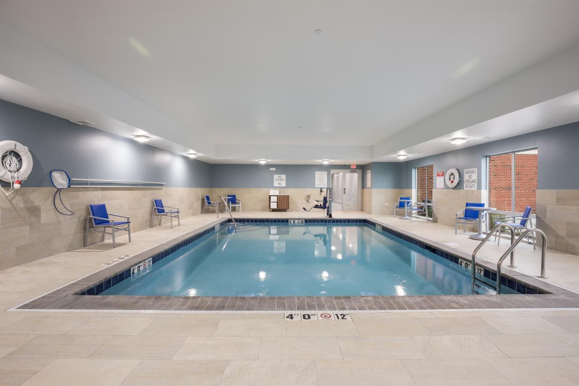Holiday Inn Express & Suites Chicago - Hoffman Estates by IHG gallery photo in Hoffman Estates, IL — image 14