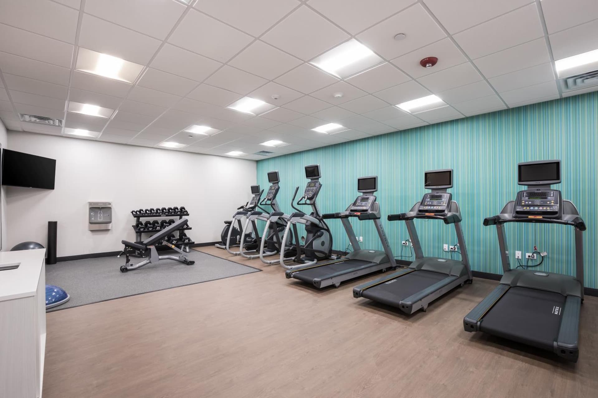Holiday Inn Express & Suites Chicago - Hoffman Estates by IHG gallery photo in Hoffman Estates, IL — image 53