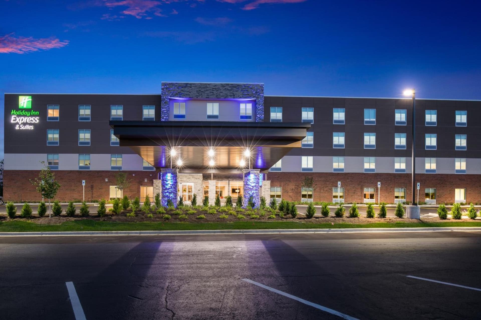 Holiday Inn Express & Suites Chicago - Hoffman Estates by IHG gallery photo in Hoffman Estates, IL — image 25