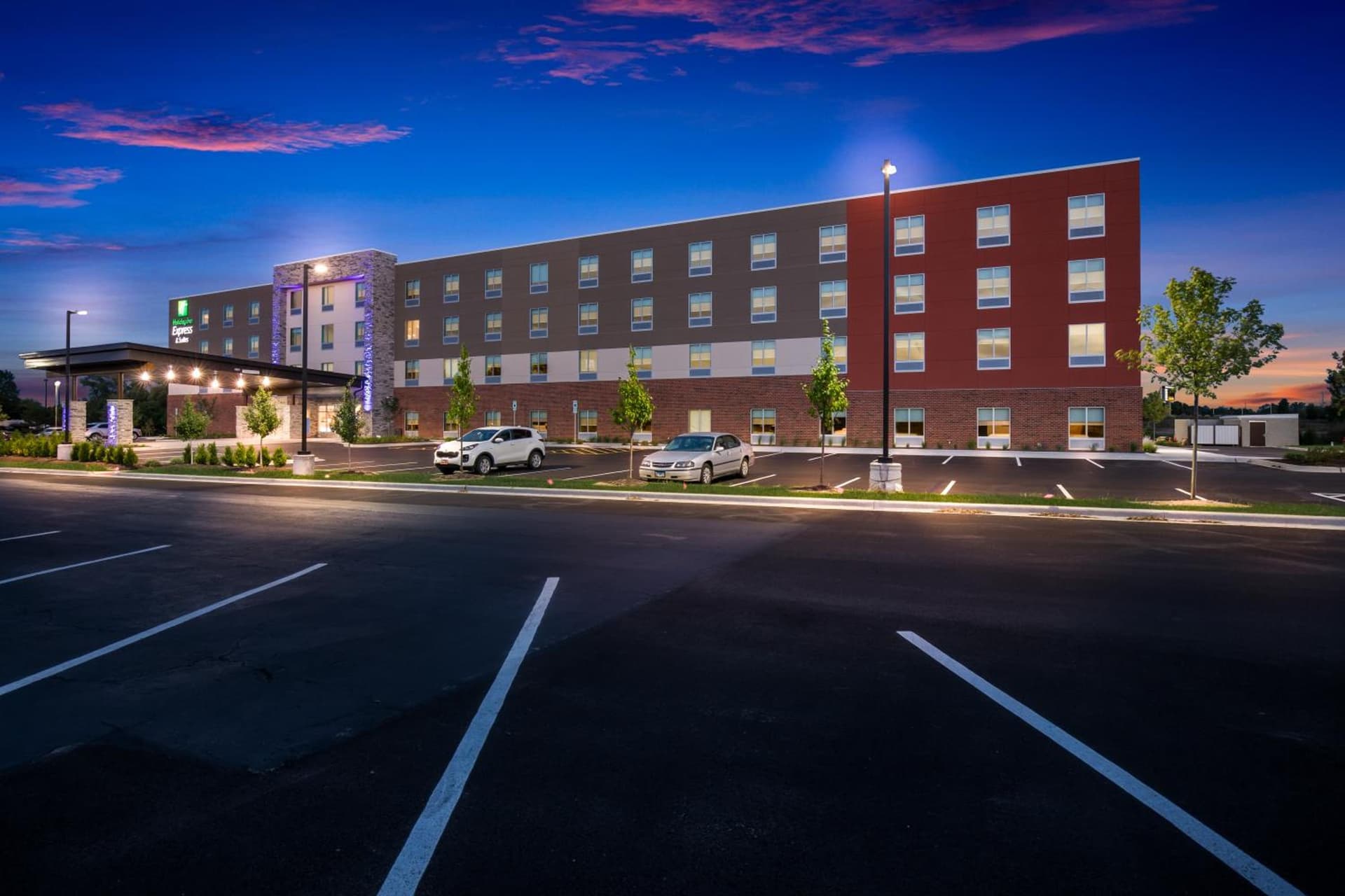 Holiday Inn Express & Suites Chicago - Hoffman Estates by IHG gallery photo in Hoffman Estates, IL — image 10