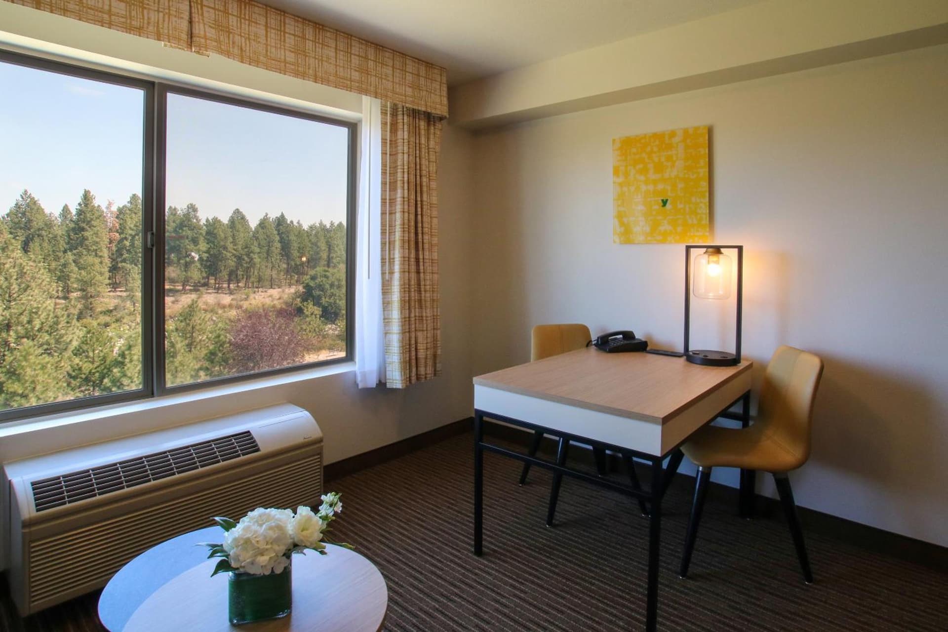 Oxford Suites Spokane Valley gallery photo in Spokane Valley, WA — image 4