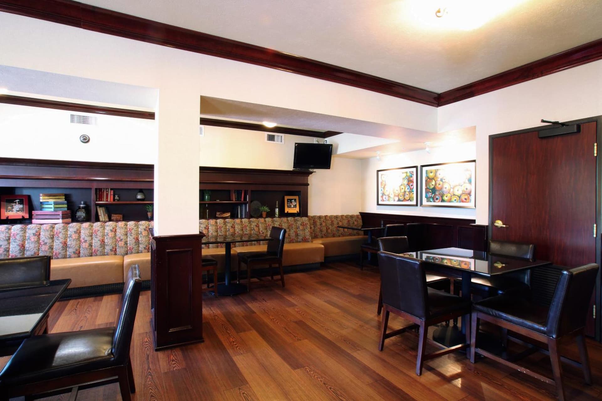 Oxford Suites Spokane Valley gallery photo in Spokane Valley, WA — image 19