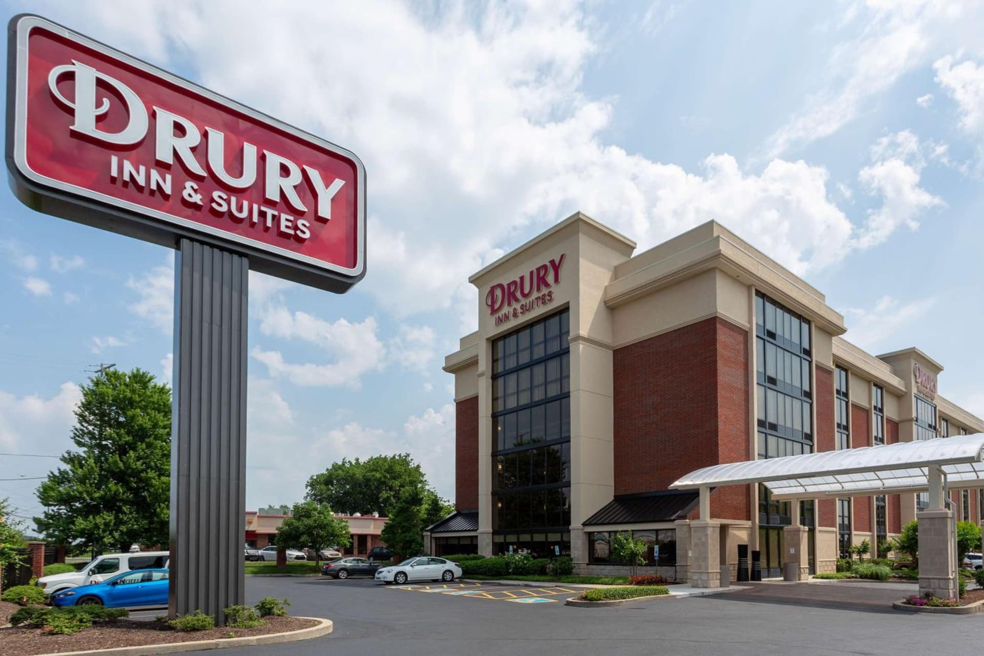 Drury Inn & Suites Nashville Airport — hotel in Smyrna, Tennessee