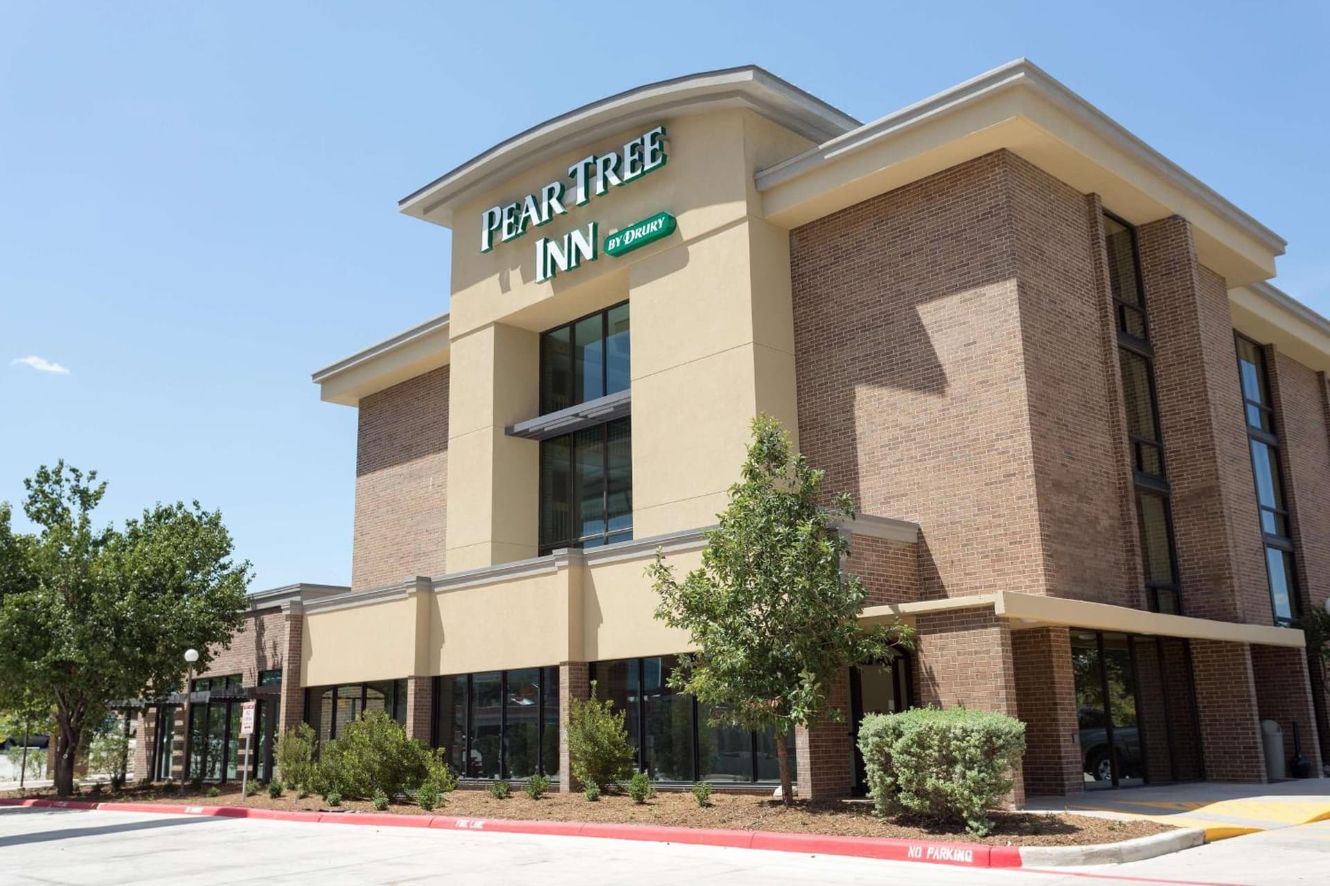 Heritage Inn & Suites San Antonio Airport, Trademark Wyndham — hotel in Schertz, Texas