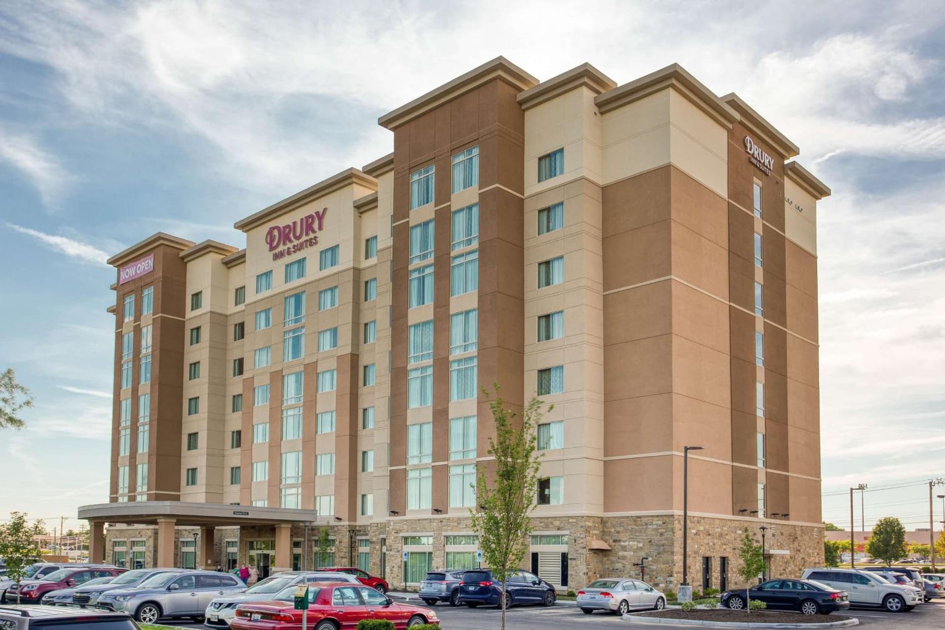 Drury Inn & Suites Cincinnati Northeast Mason featured exterior or lobby in Mason, OH — similar hotel