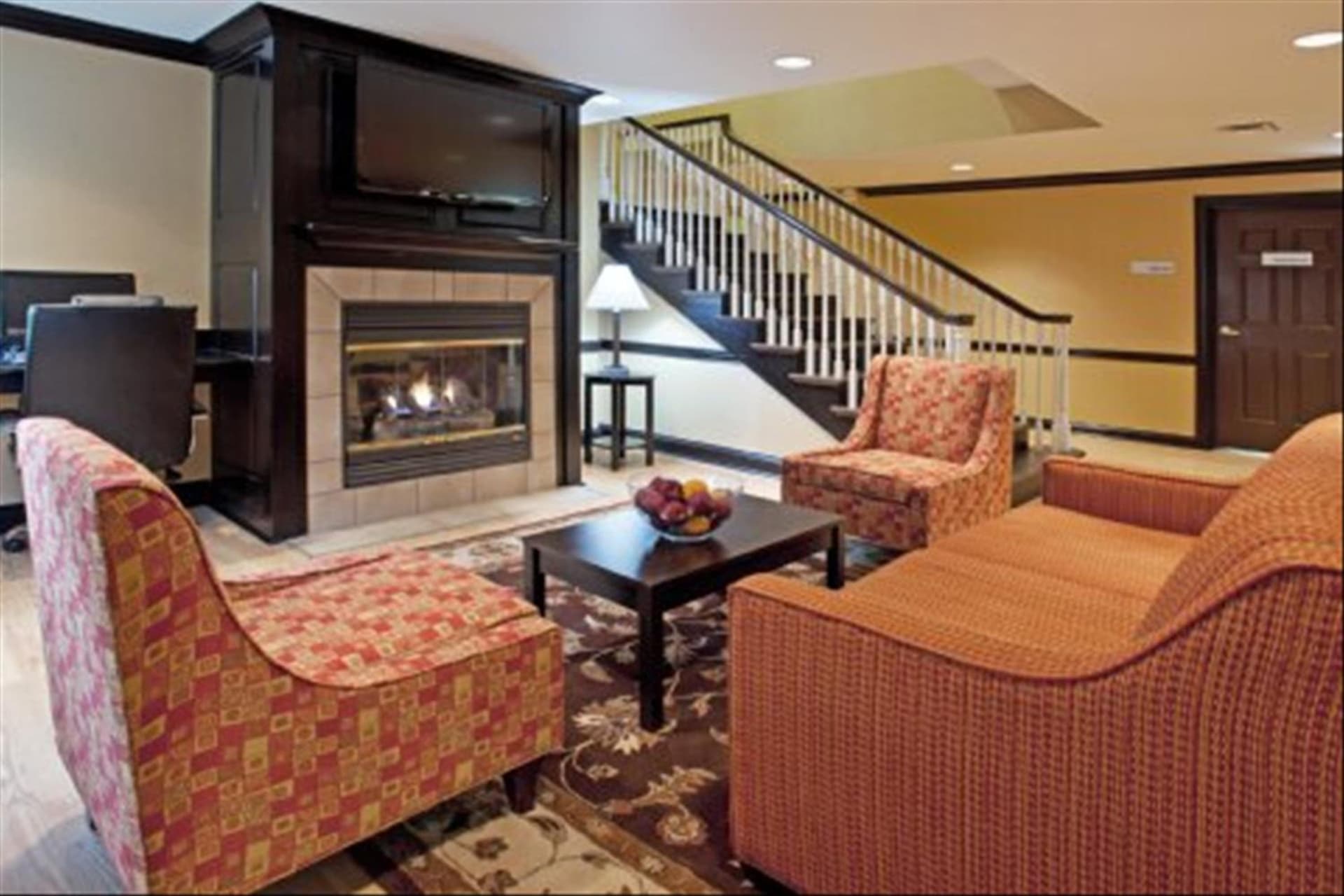 Holiday Inn Express & Suites Columbus East - Reynoldsburg by IHG interior in Reynoldsburg, OH — gallery photo 2