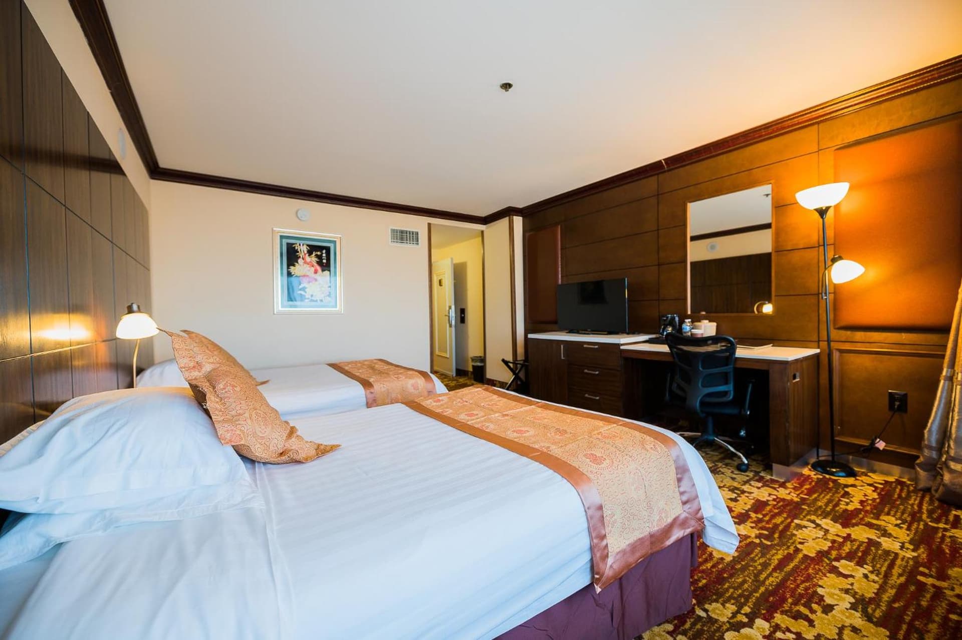 LA Crystal Hotel -Los Angeles-Long Beach Area gallery photo in Carson, CA — image 82