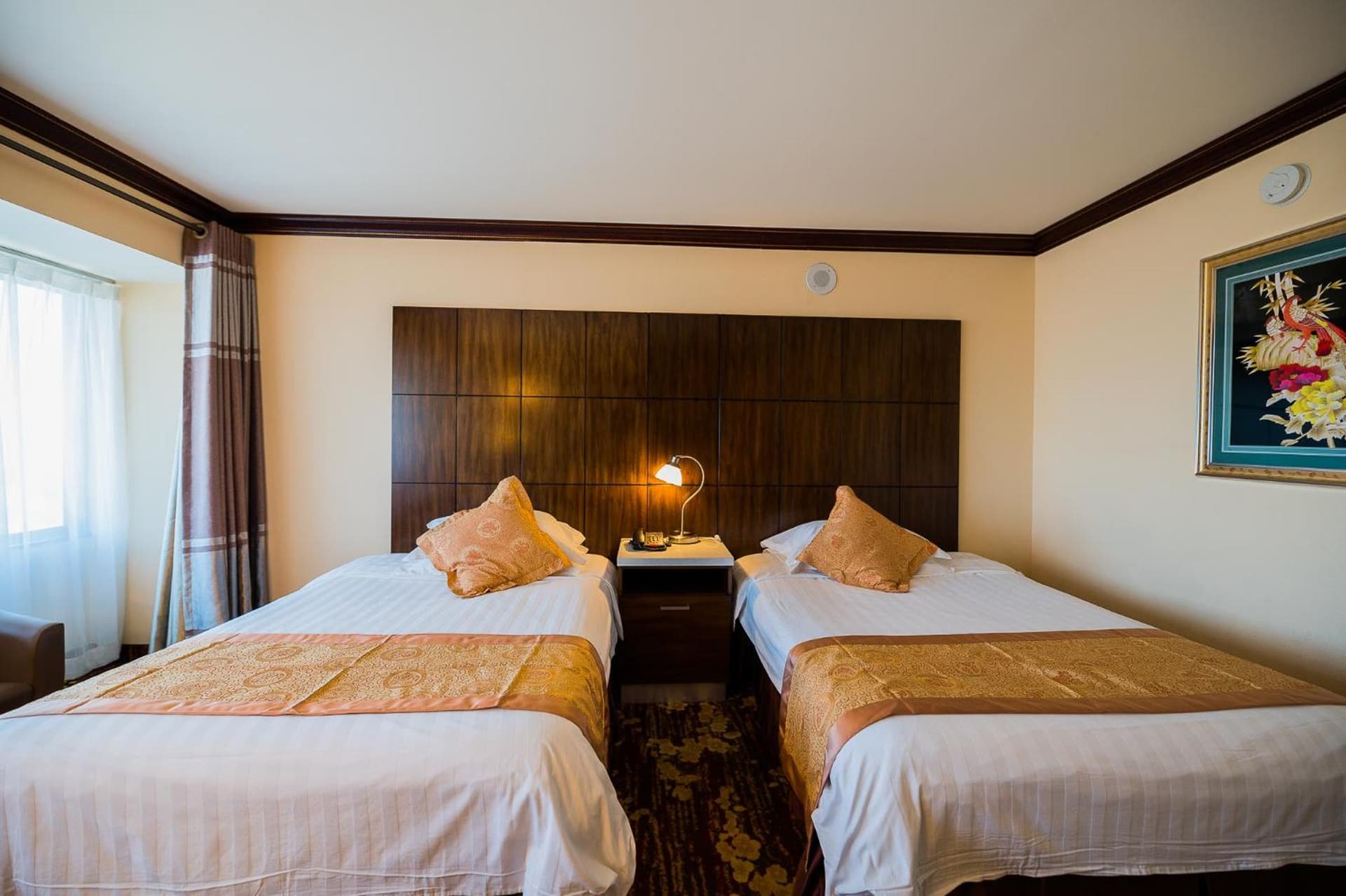 LA Crystal Hotel -Los Angeles-Long Beach Area gallery photo in Carson, CA — image 35