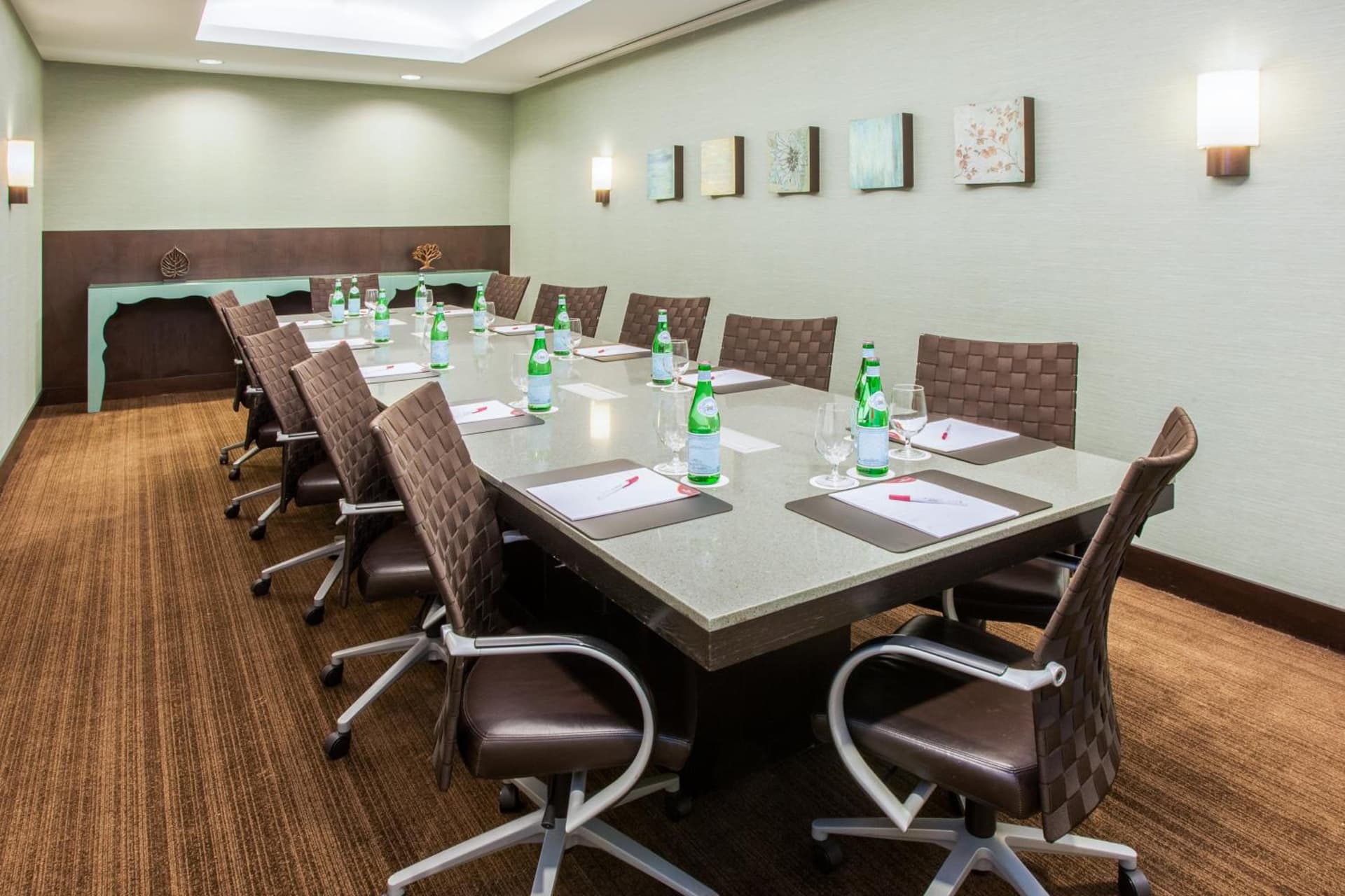 Crowne Plaza Hotel Glen Ellyn/Lombard by IHG gallery photo in Glen Ellyn, IL — image 27