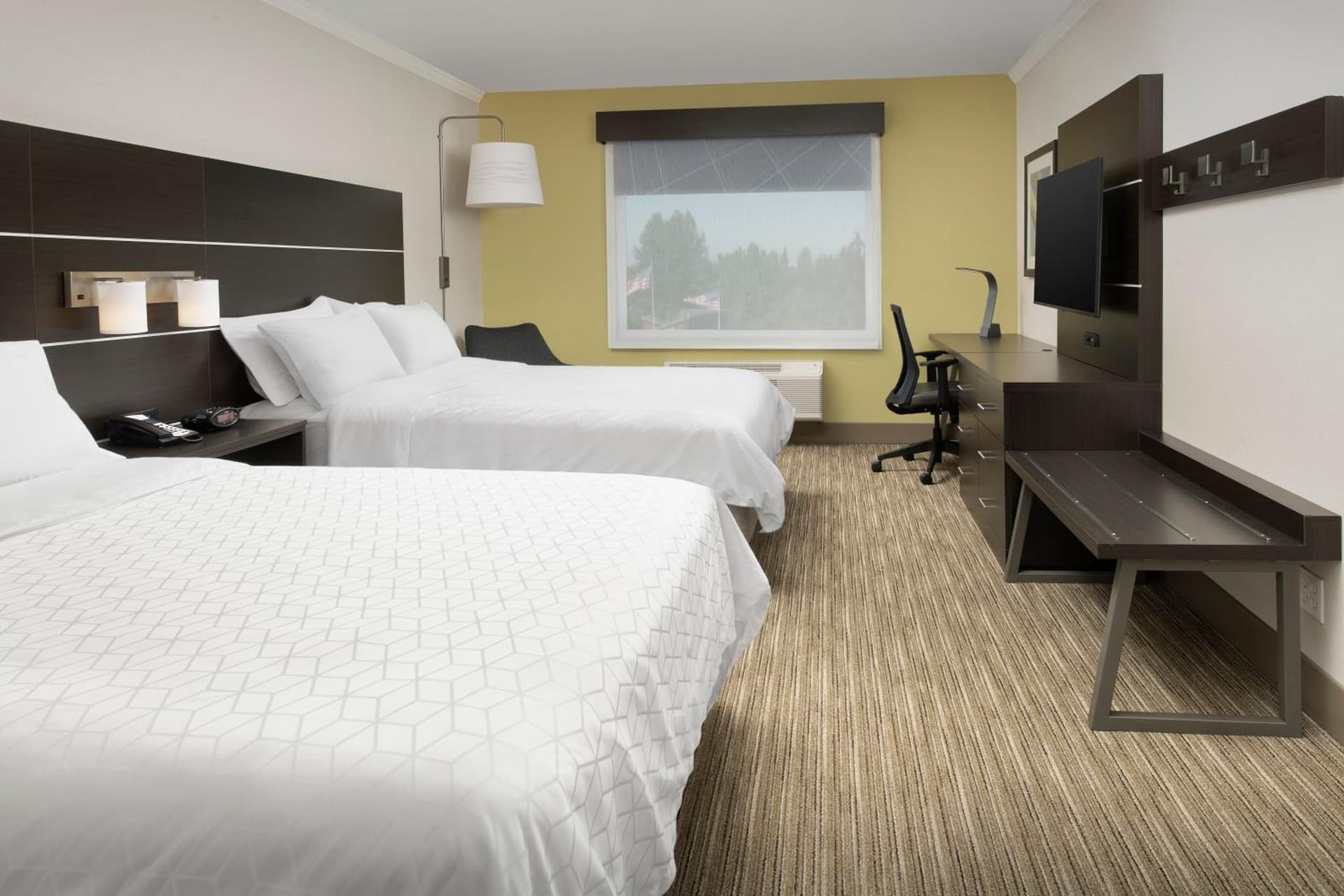 Holiday Inn Express Hotel & Suites Puyallup (Tacoma Area) by IHG gallery photo in Puyallup, WA — image 13