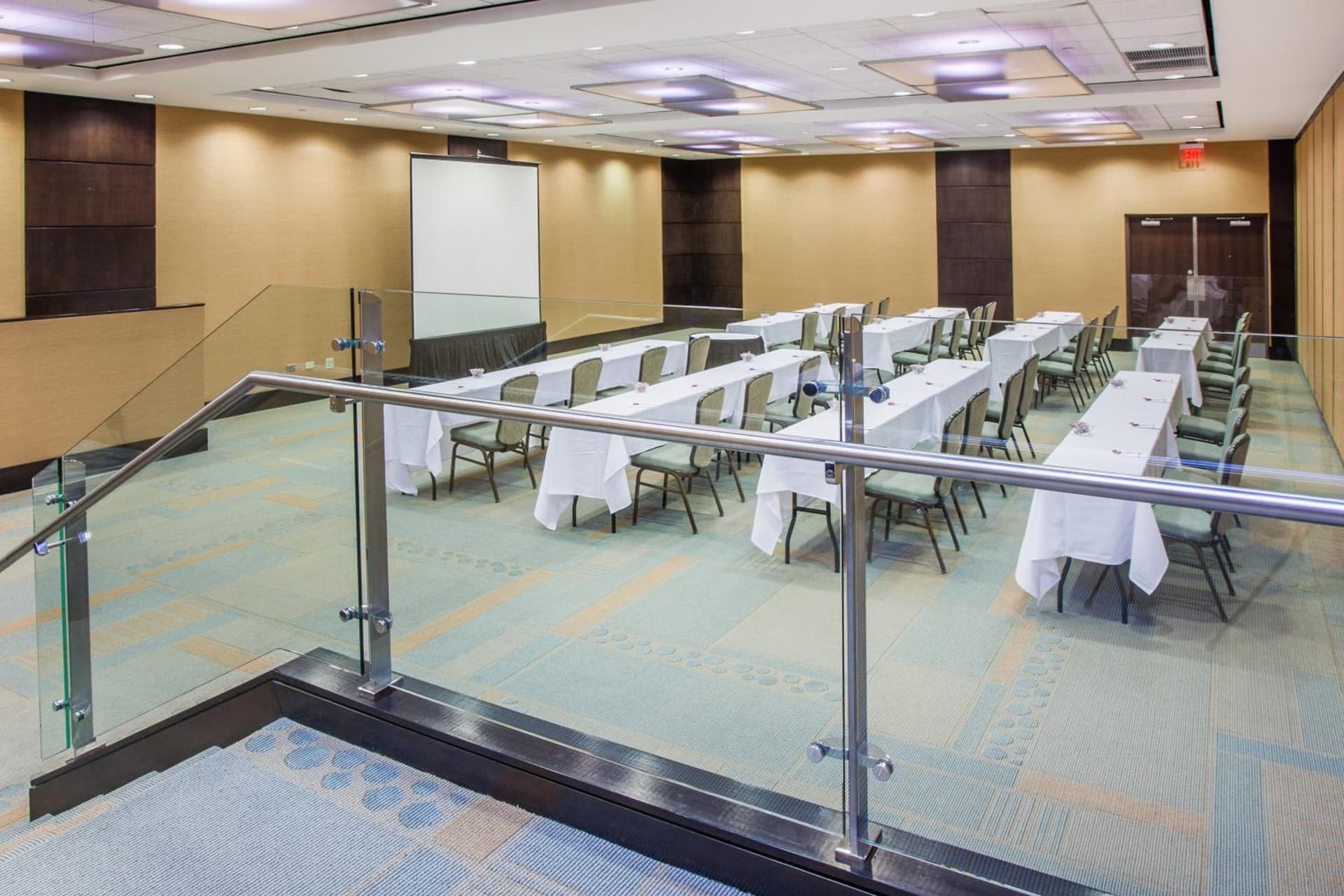 Crowne Plaza Hotel Glen Ellyn/Lombard by IHG gallery photo in Glen Ellyn, IL — image 67