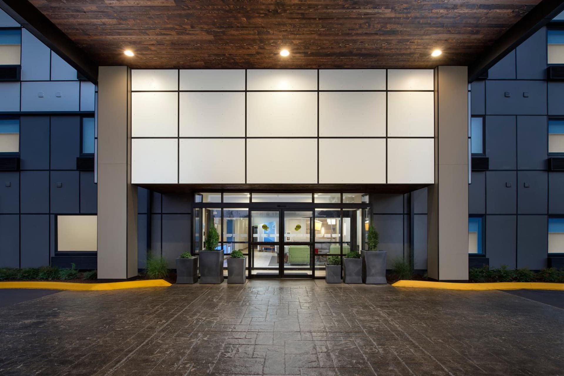 Holiday Inn Express Hotel & Suites Puyallup (Tacoma Area) by IHG gallery photo in Puyallup, WA — image 16