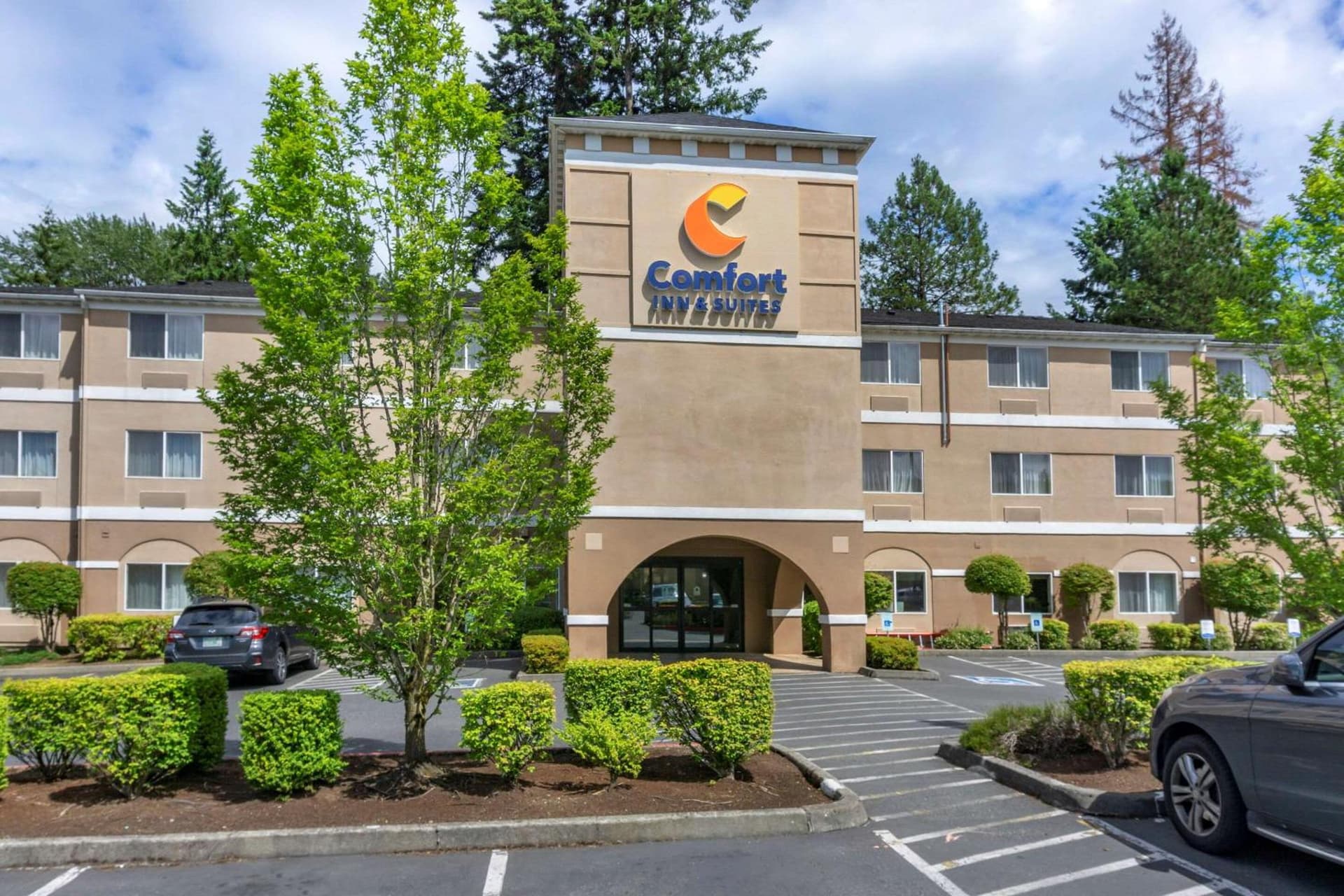 Comfort Inn & Suites Bothell - Seattle North interior in Bothell, WA — gallery photo 2