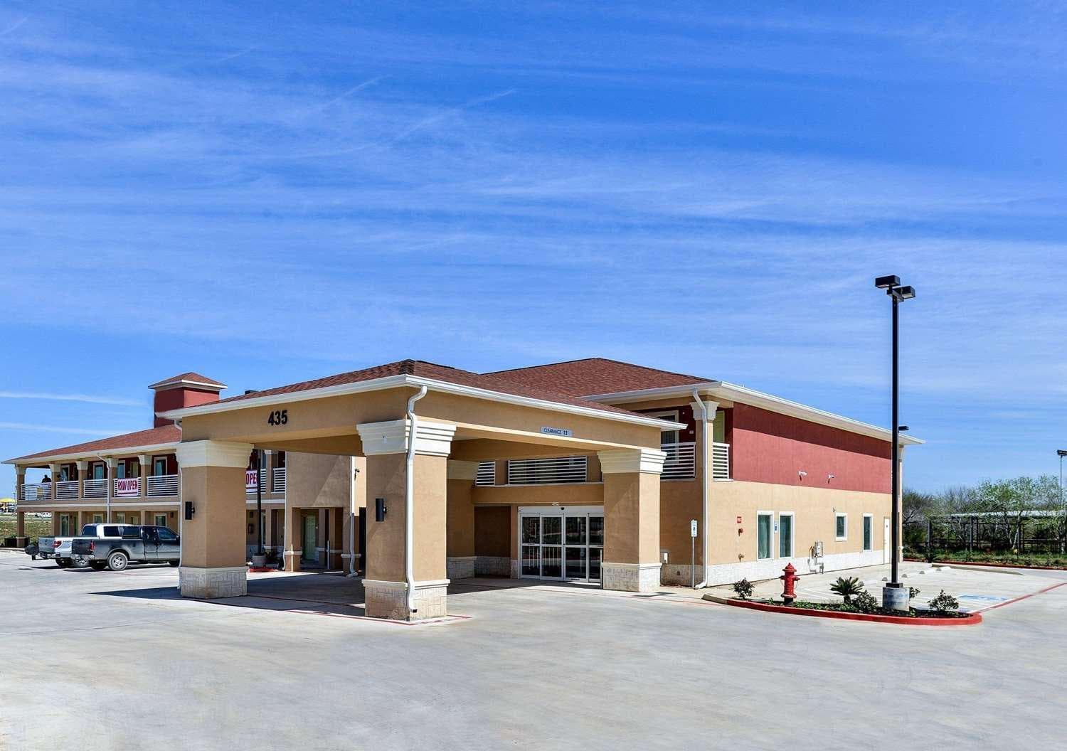 Scottish Inn & Suites Cotulla, TX featured exterior or lobby in Cotulla, TX — similar hotel
