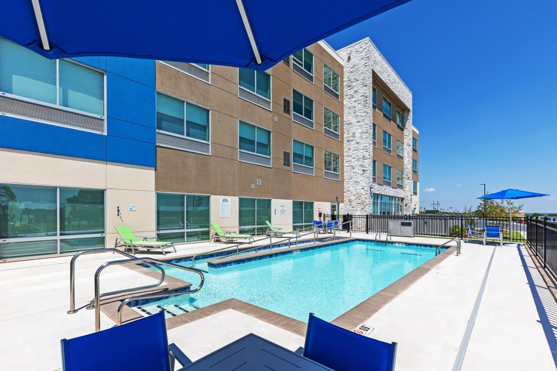 Holiday Inn Express & Suites Purcell by IHG property views in Purcell, OK — gallery photo 3