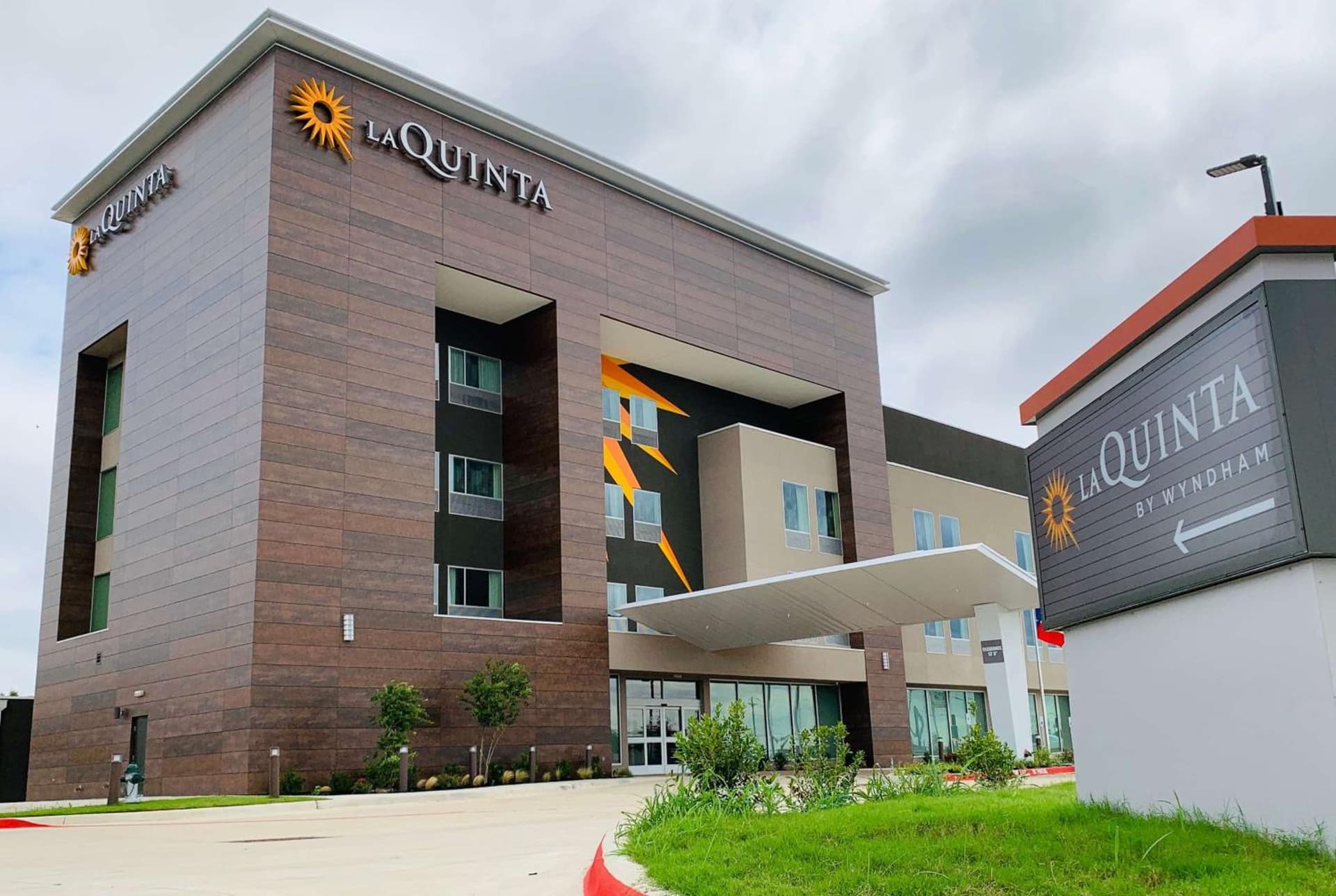 La Quinta Inn & Suites by Wyndham - Red Oak TX IH-35E featured exterior or lobby in Red Oak, TX — similar hotel