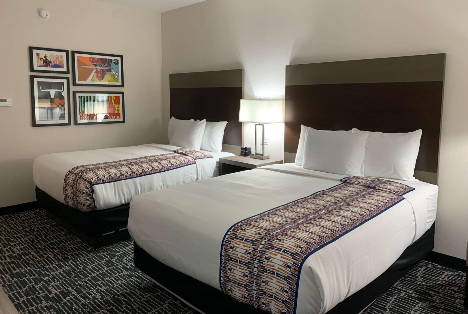 La Quinta Inn & Suites by Wyndham - Red Oak TX IH-35E gallery photo in Red Oak, TX — image 22