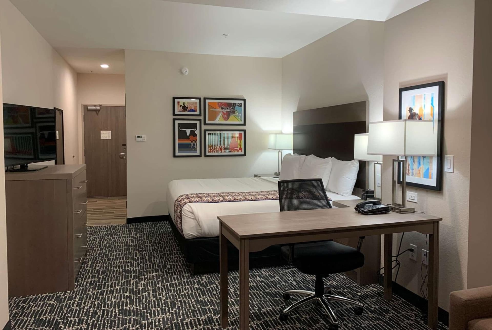 La Quinta Inn & Suites by Wyndham - Red Oak TX IH-35E property views in Red Oak, TX — gallery photo 3