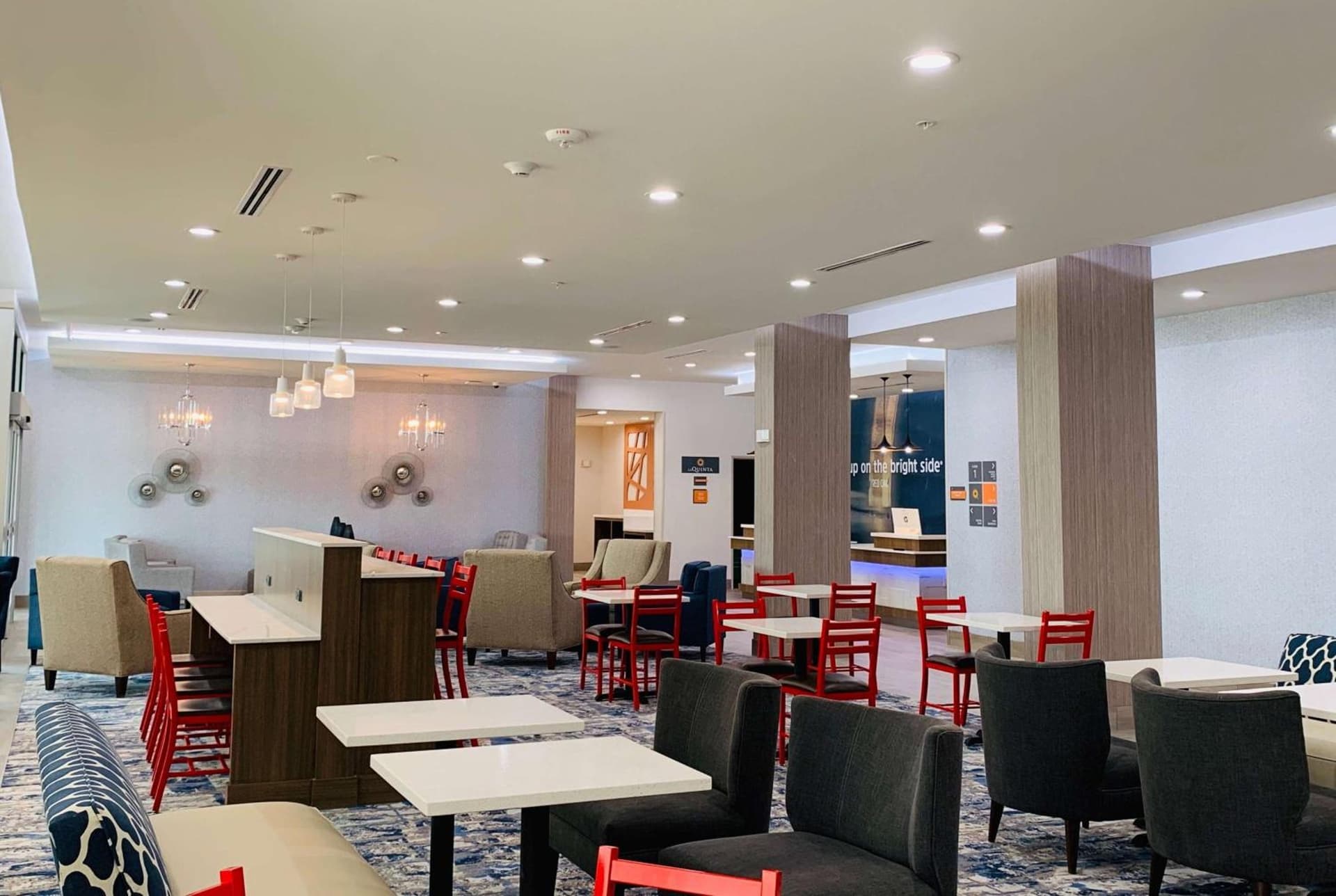 La Quinta Inn & Suites by Wyndham - Red Oak TX IH-35E gallery photo in Red Oak, TX — image 9