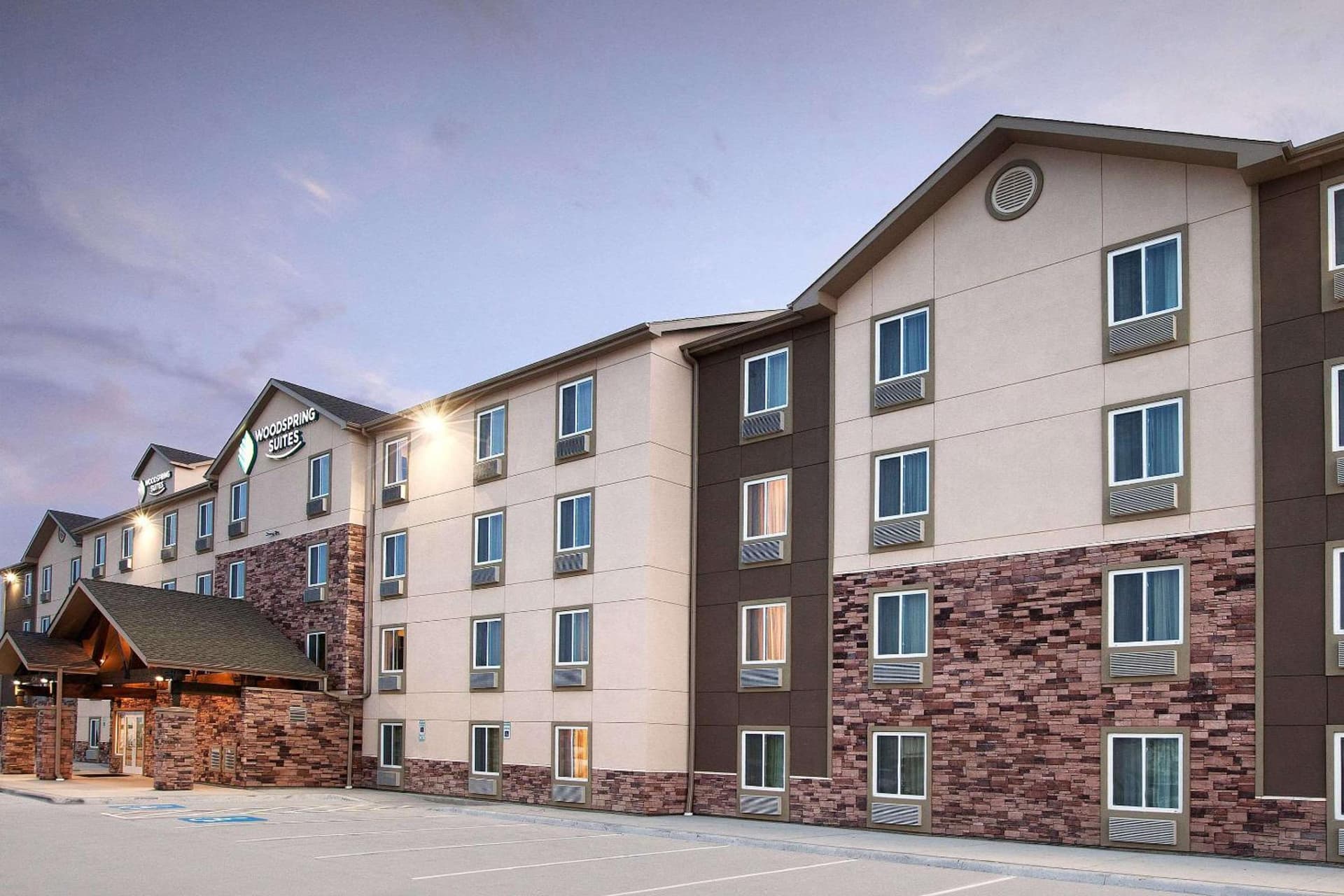 WoodSpring Suites Plano - North Dallas interior in Plano, TX — gallery photo 2