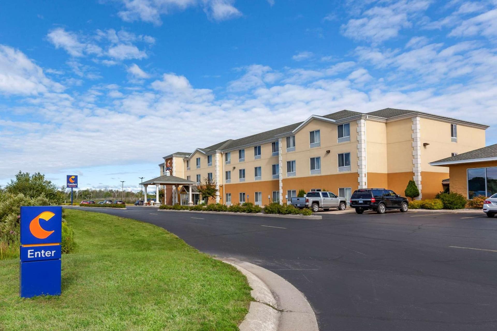 Comfort Suites Escanaba West property views in Escanaba, MI — gallery photo 3