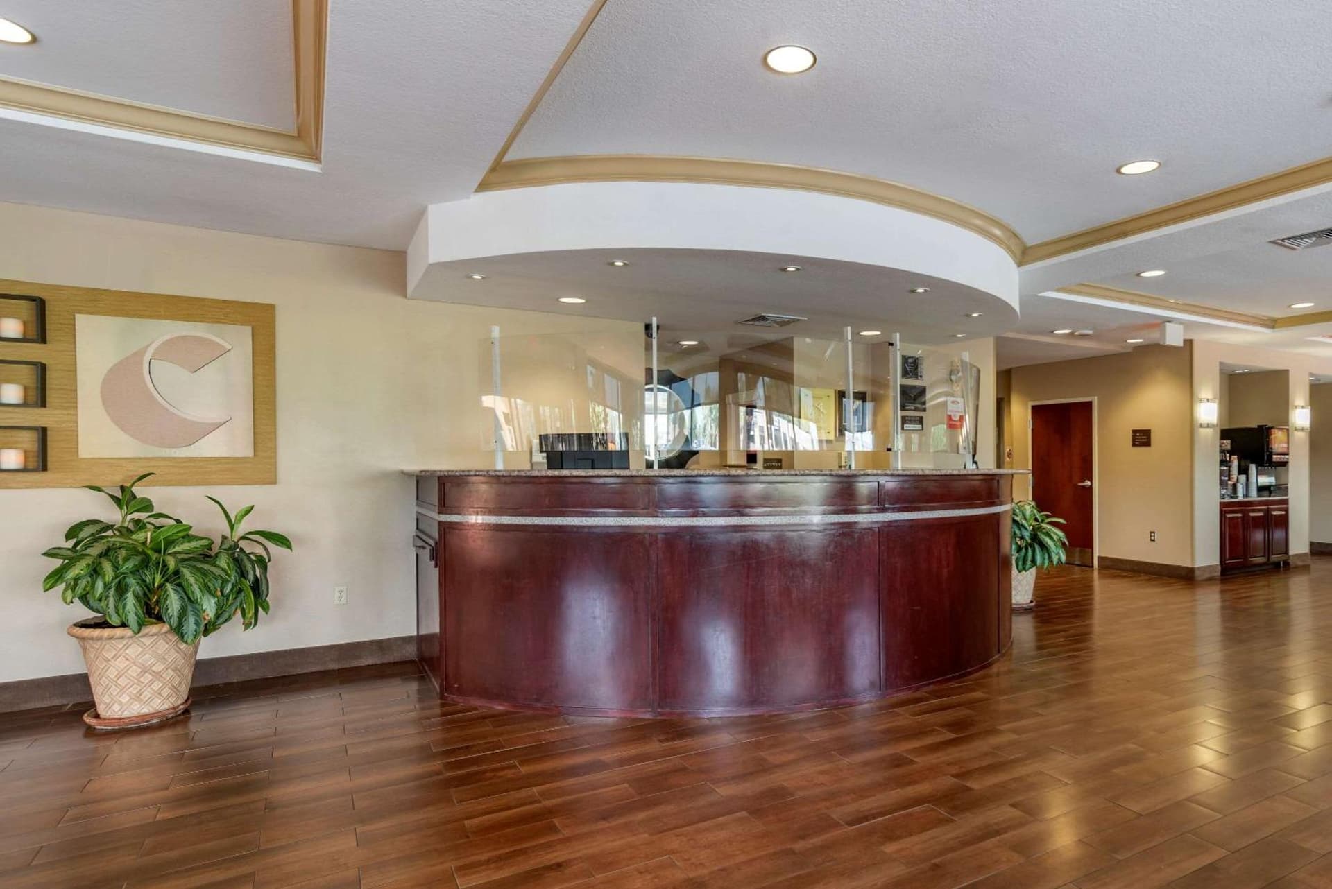 Comfort Suites Biloxi/Ocean Springs property views in Biloxi, MS — gallery photo 3