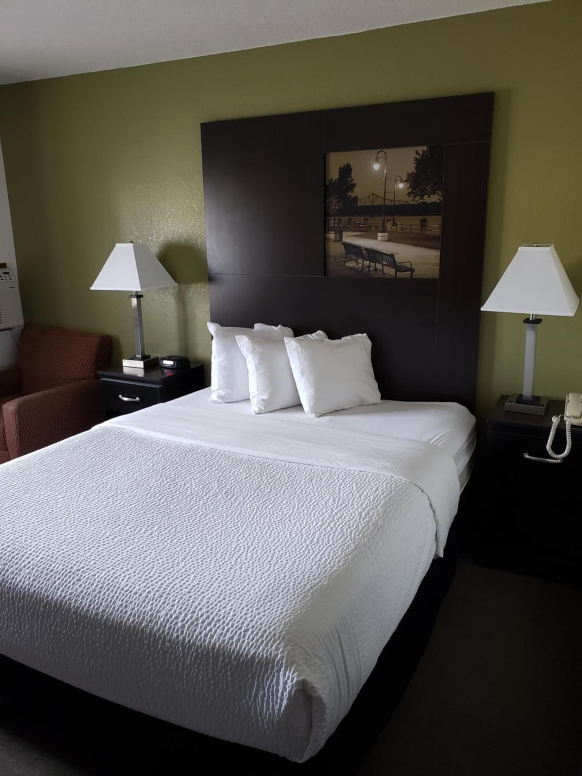 Super 8 by Wyndham La Crosse gallery photo in La Crosse, WI — image 39