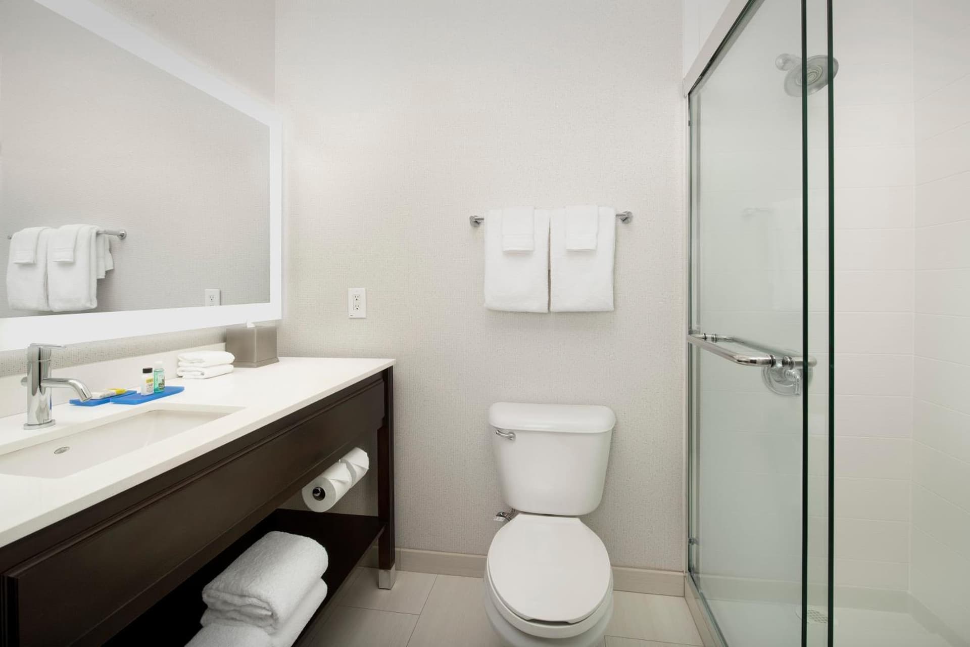 Holiday Inn Express Hotel & Suites Puyallup (Tacoma Area) by IHG gallery photo in Puyallup, WA — image 8
