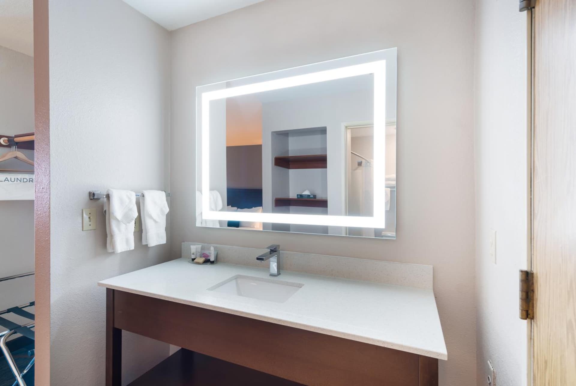 Quality Inn & Suites Kennewick Tri-Cities gallery photo in Kennewick, WA — image 10