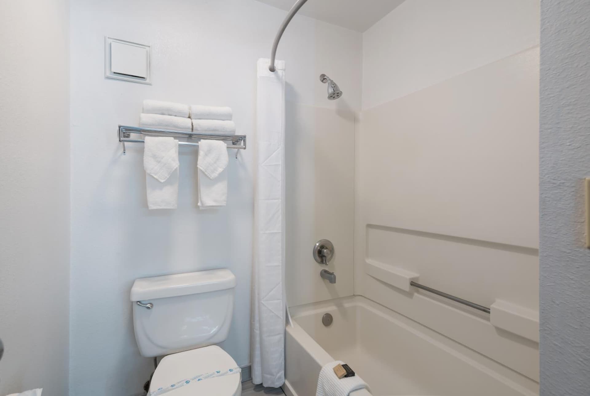 Quality Inn & Suites Kennewick Tri-Cities gallery photo in Kennewick, WA — image 4