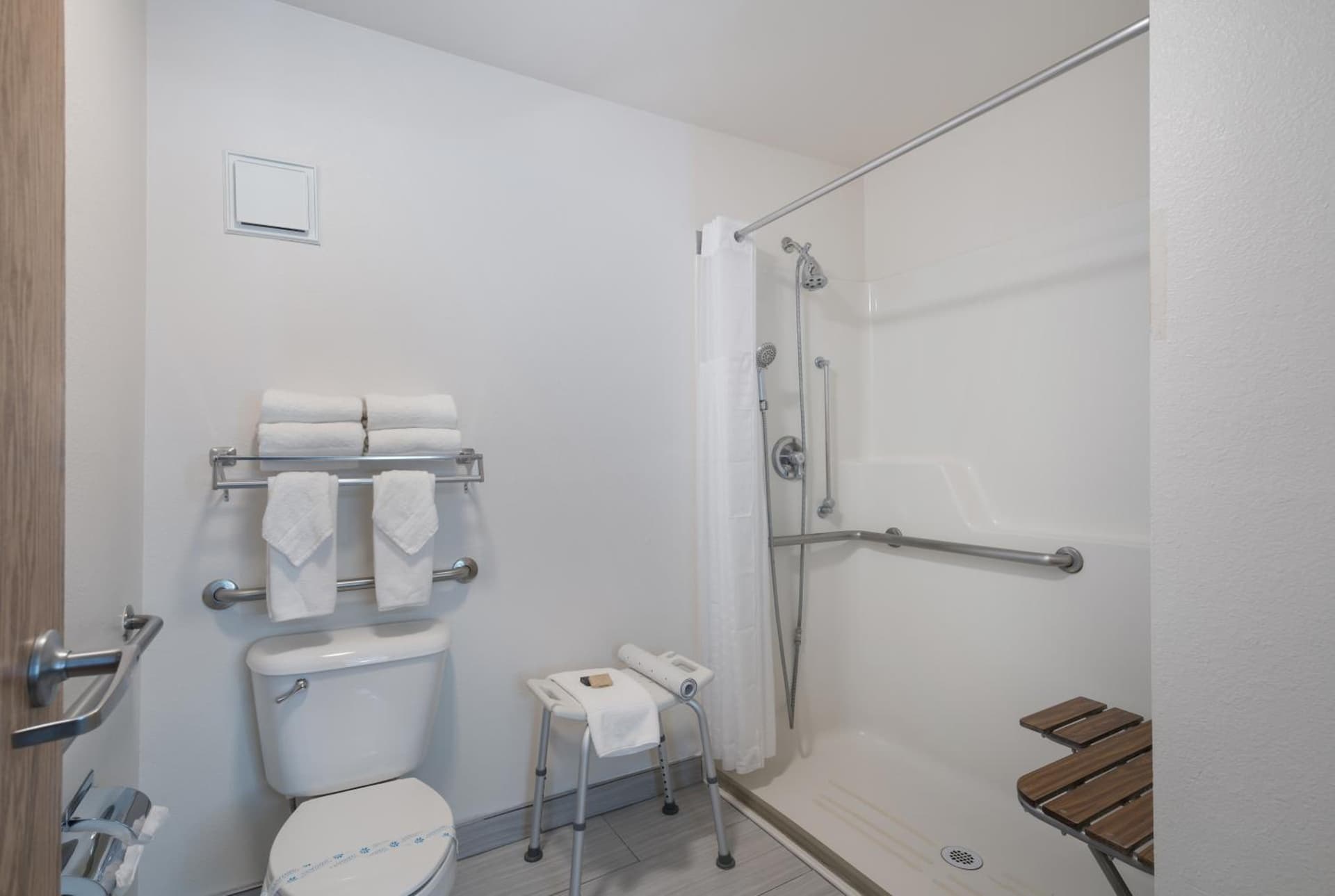 Quality Inn & Suites Kennewick Tri-Cities gallery photo in Kennewick, WA — image 7
