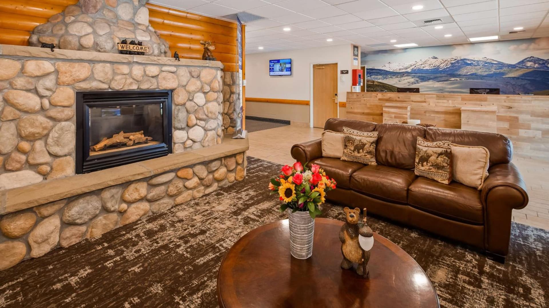 Best Western Yellowstone Crossing interior in Laurel, MT — gallery photo 2