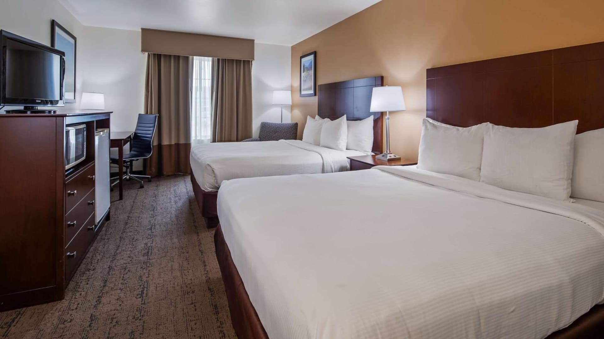 Best Western Yellowstone Crossing property views in Laurel, MT — gallery photo 3