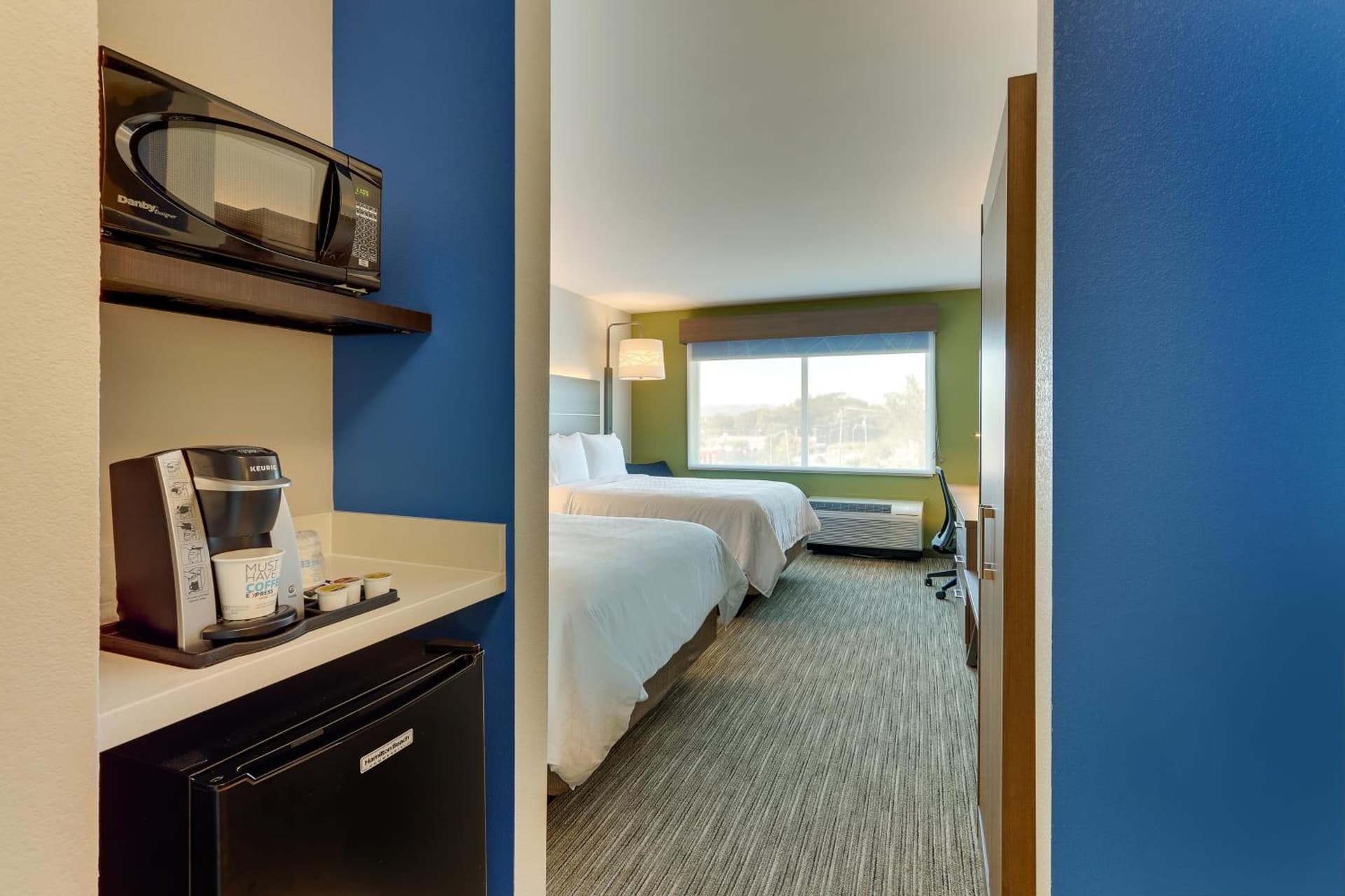 Holiday Inn Express & Suites - Roanoke – Civic Center property views in Roanoke, VA — gallery photo 3
