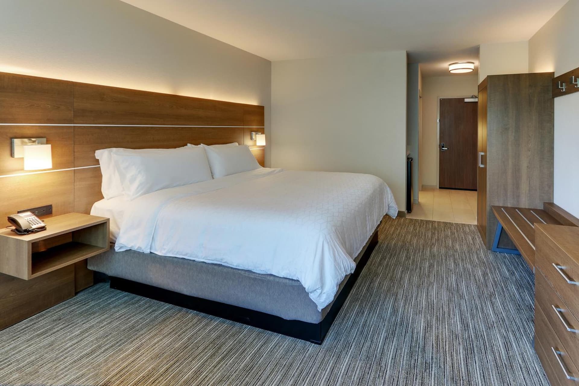 Holiday Inn Express & Suites - Roanoke – Civic Center gallery photo in Roanoke, VA — image 68