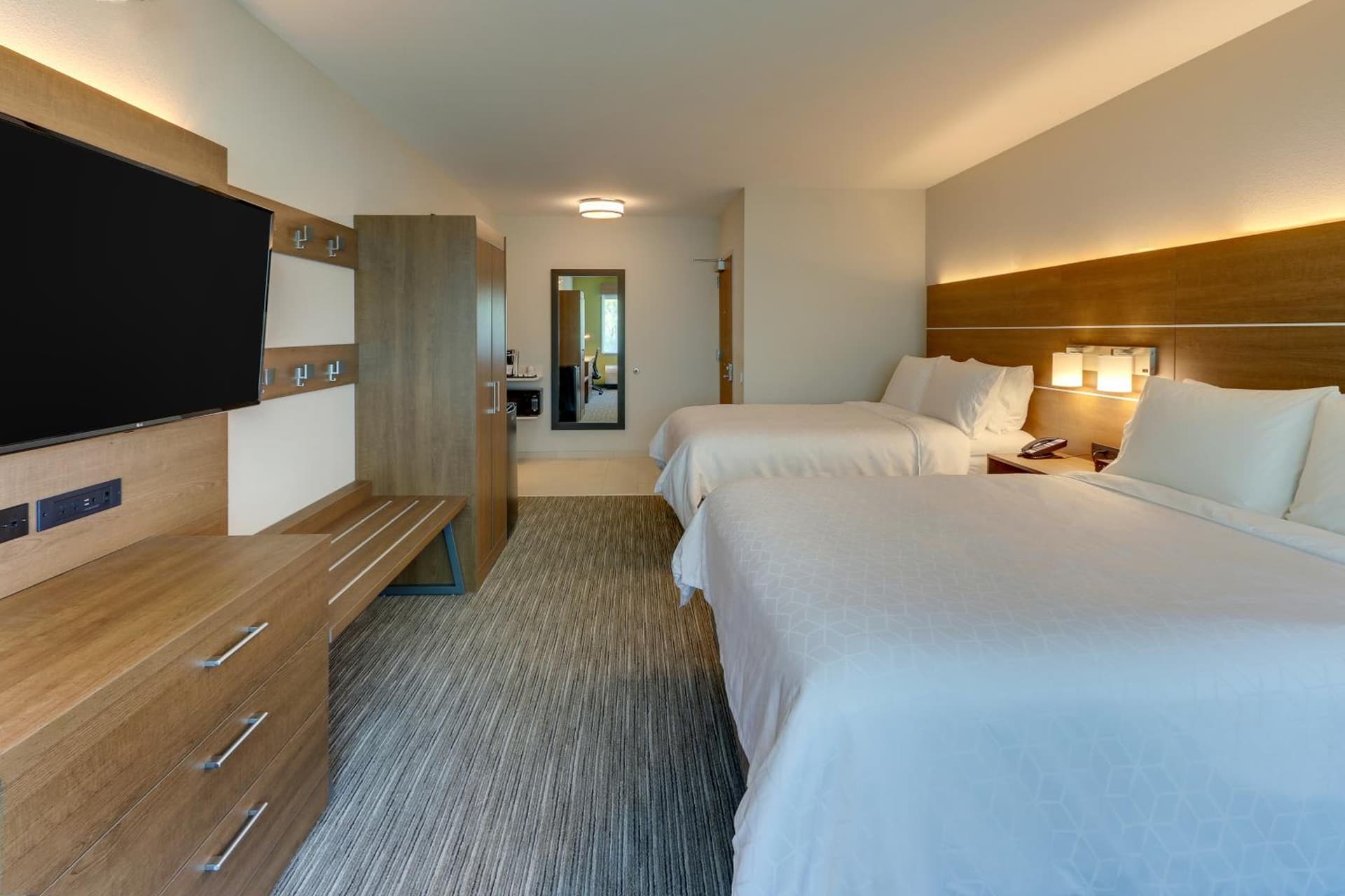 Holiday Inn Express & Suites - Roanoke – Civic Center gallery photo in Roanoke, VA — image 40