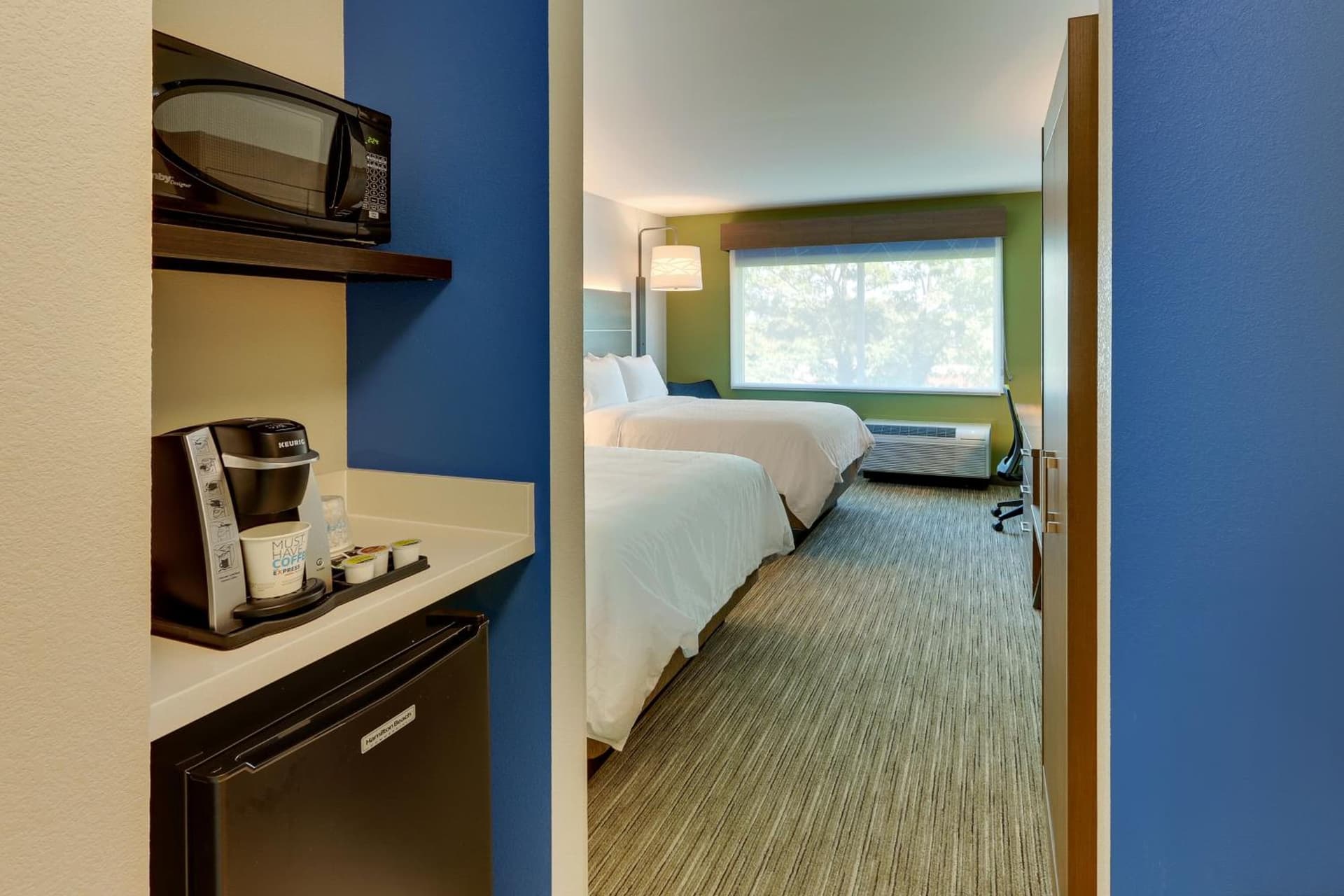 Holiday Inn Express & Suites - Roanoke – Civic Center property views in Roanoke, VA — gallery photo 3
