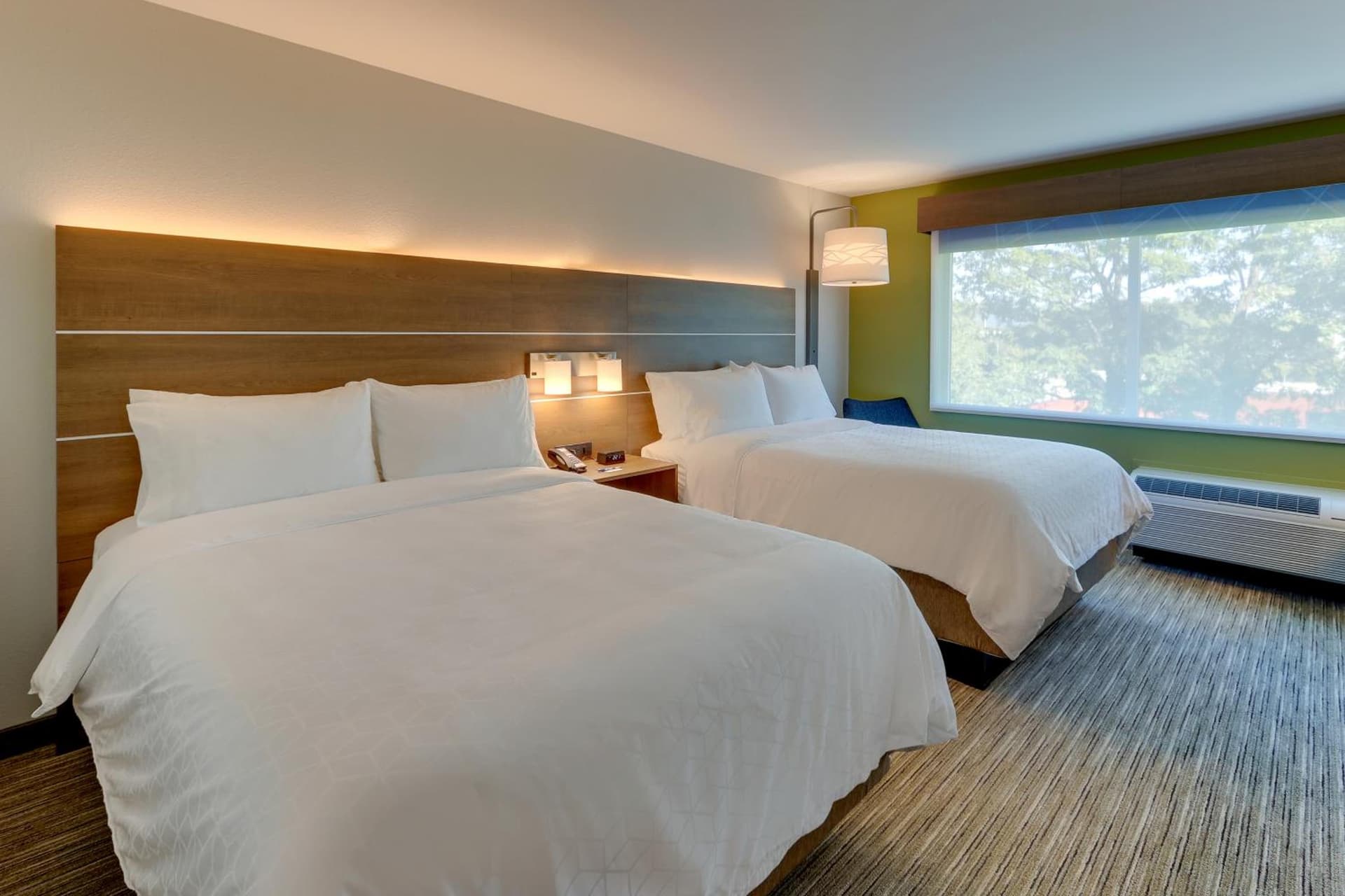 Holiday Inn Express & Suites - Roanoke – Civic Center interior in Roanoke, VA — gallery photo 2