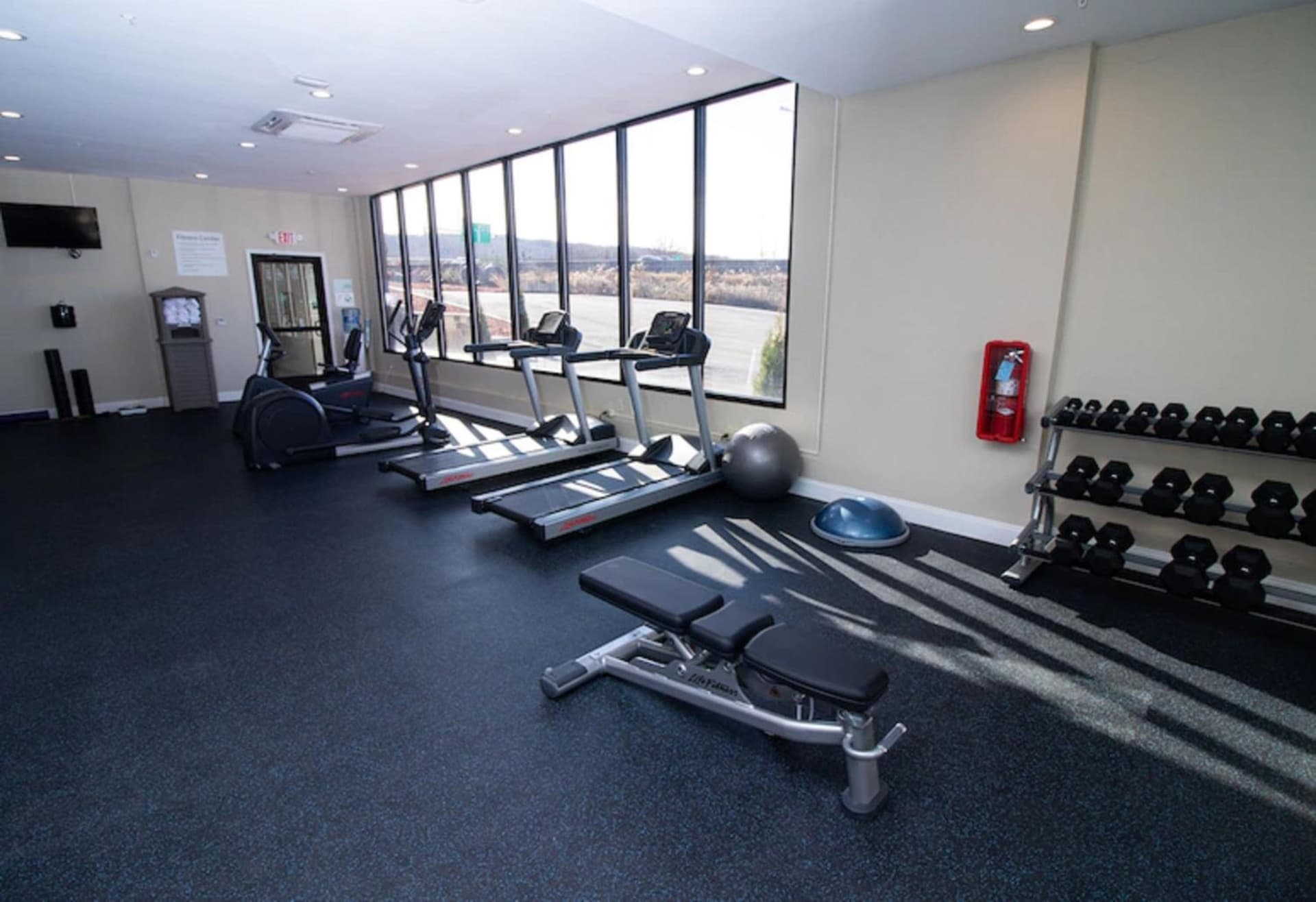 Holiday Inn Scranton East - Dunmore by IHG property views in Dunmore, PA — gallery photo 3