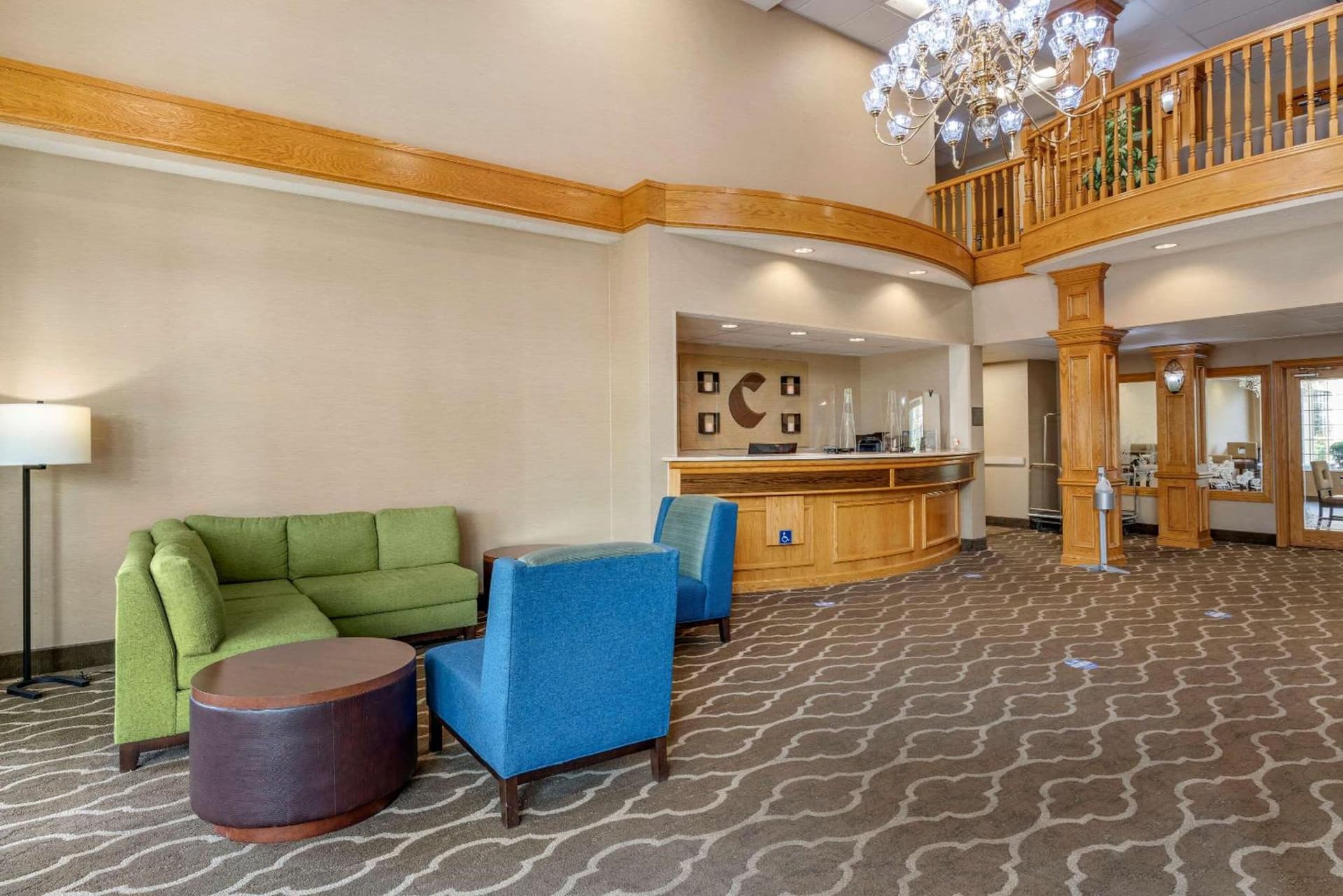 Comfort Suites Salem interior in Salem, OR — gallery photo 2