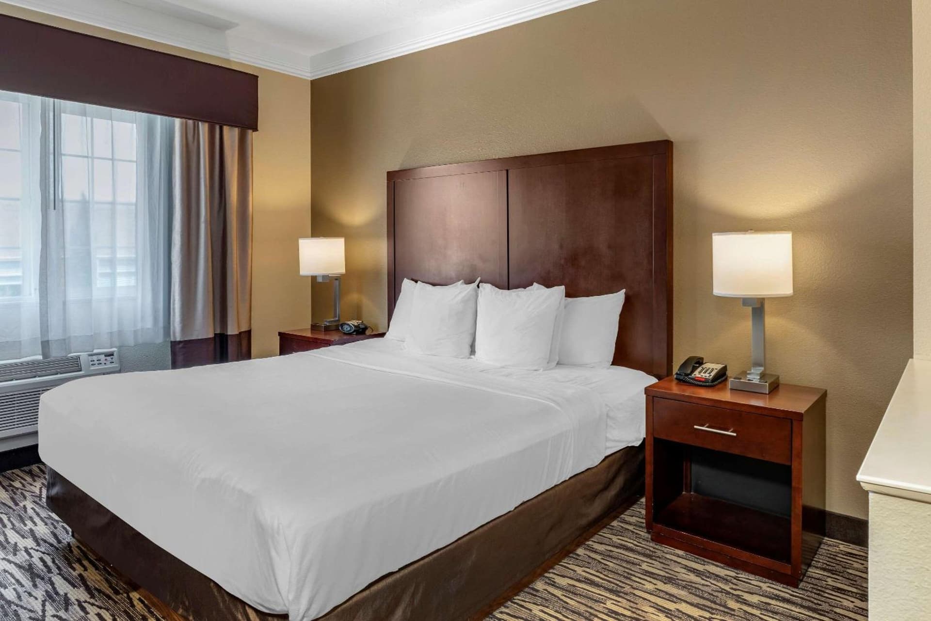 Comfort Suites Salem gallery photo in Salem, OR — image 28