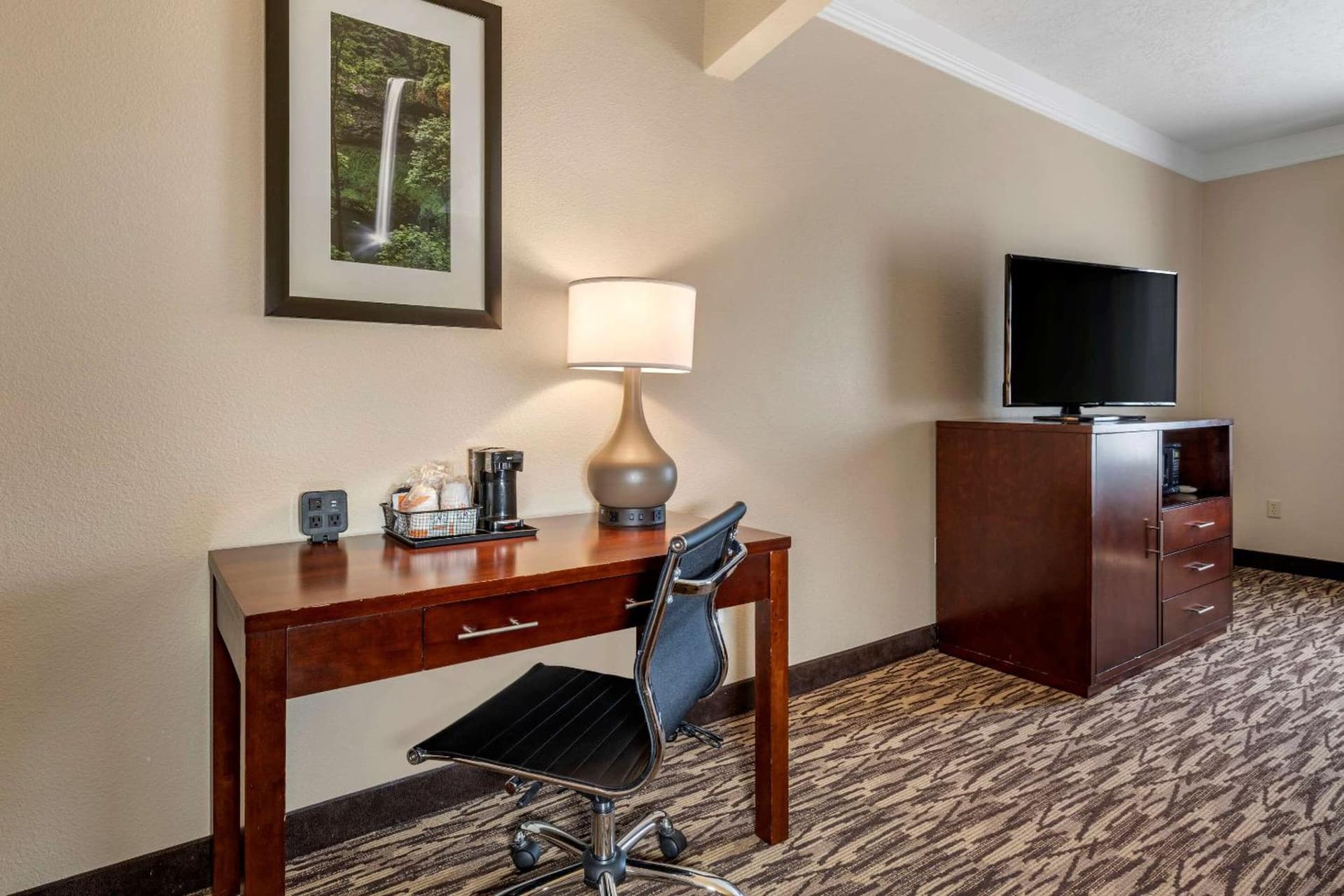 Comfort Suites Salem gallery photo in Salem, OR — image 26