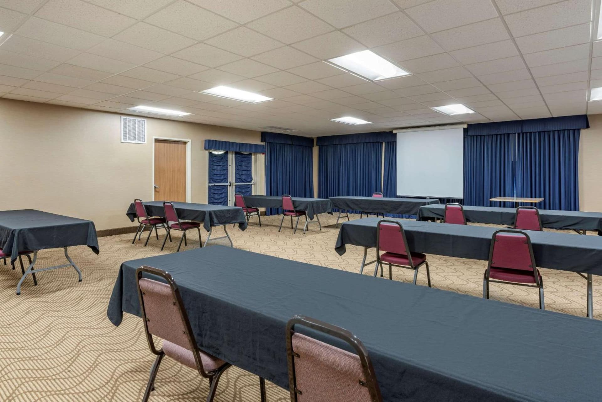 Comfort Suites Salem gallery photo in Salem, OR — image 10